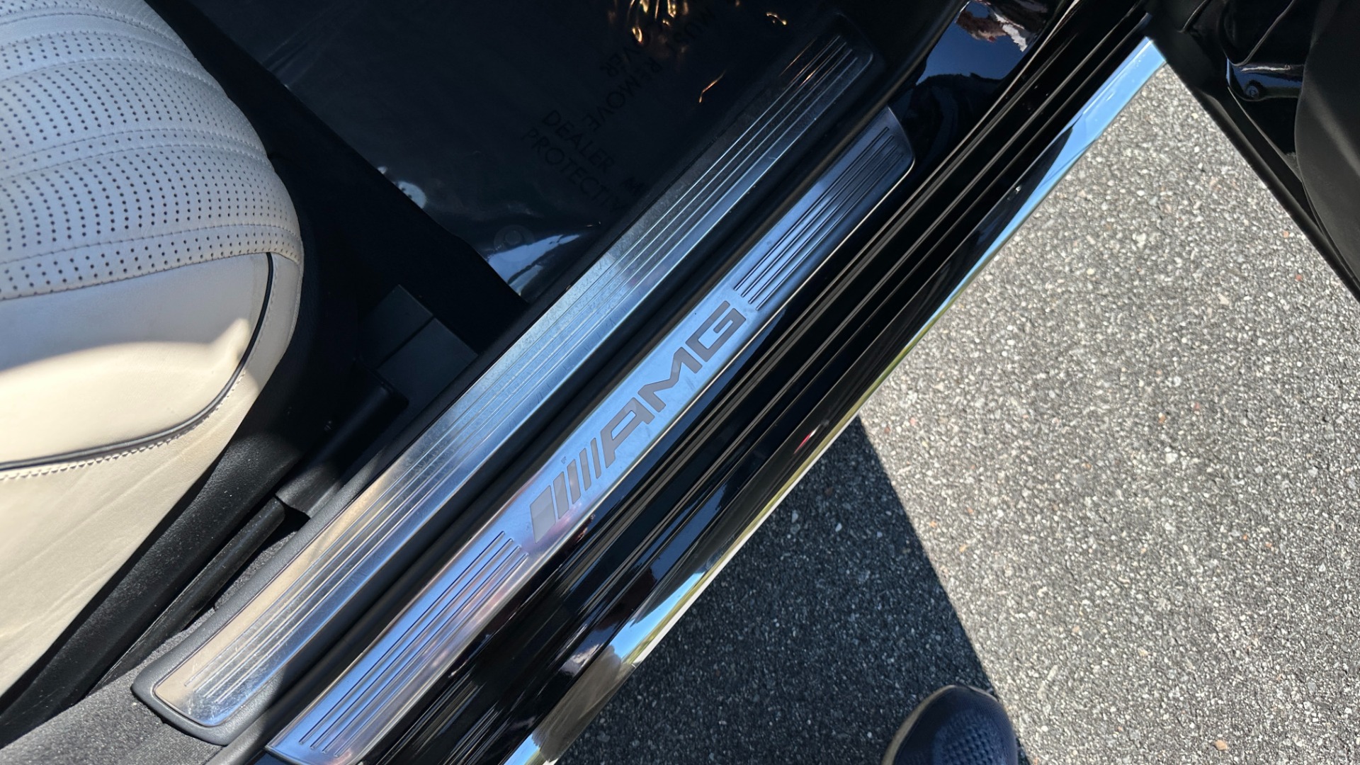 Used 2018 Mercedes-Benz S-Class AMG S 63 / EXCLUSIVE TRIM / DRIVER ASSIST / WARMTH AND COMFORT for sale $61,995 at Formula Imports in Charlotte NC 28227 15