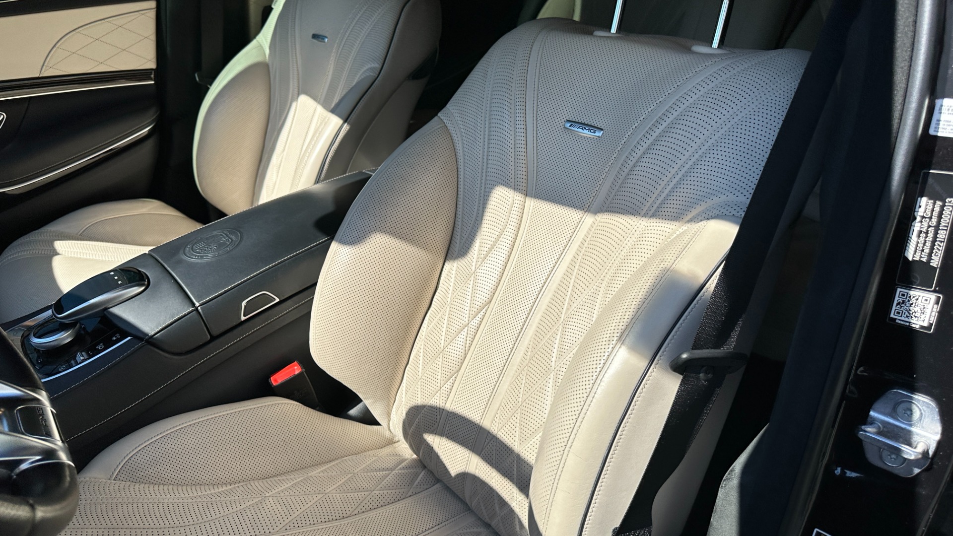 Used 2018 Mercedes-Benz S-Class AMG S 63 / EXCLUSIVE TRIM / DRIVER ASSIST / WARMTH AND COMFORT for sale $61,995 at Formula Imports in Charlotte NC 28227 19