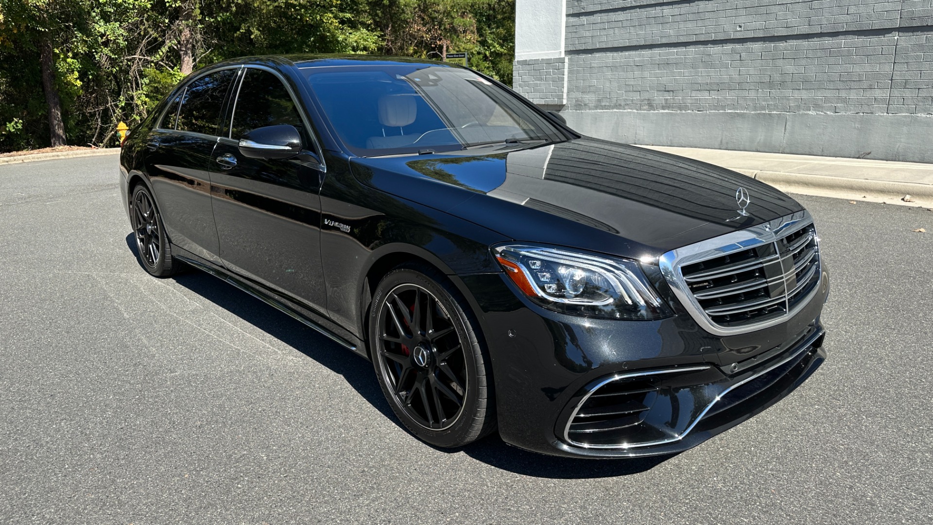 Used 2018 Mercedes-Benz S-Class AMG S 63 / EXCLUSIVE TRIM / DRIVER ASSIST / WARMTH AND COMFORT for sale $61,995 at Formula Imports in Charlotte NC 28227 2