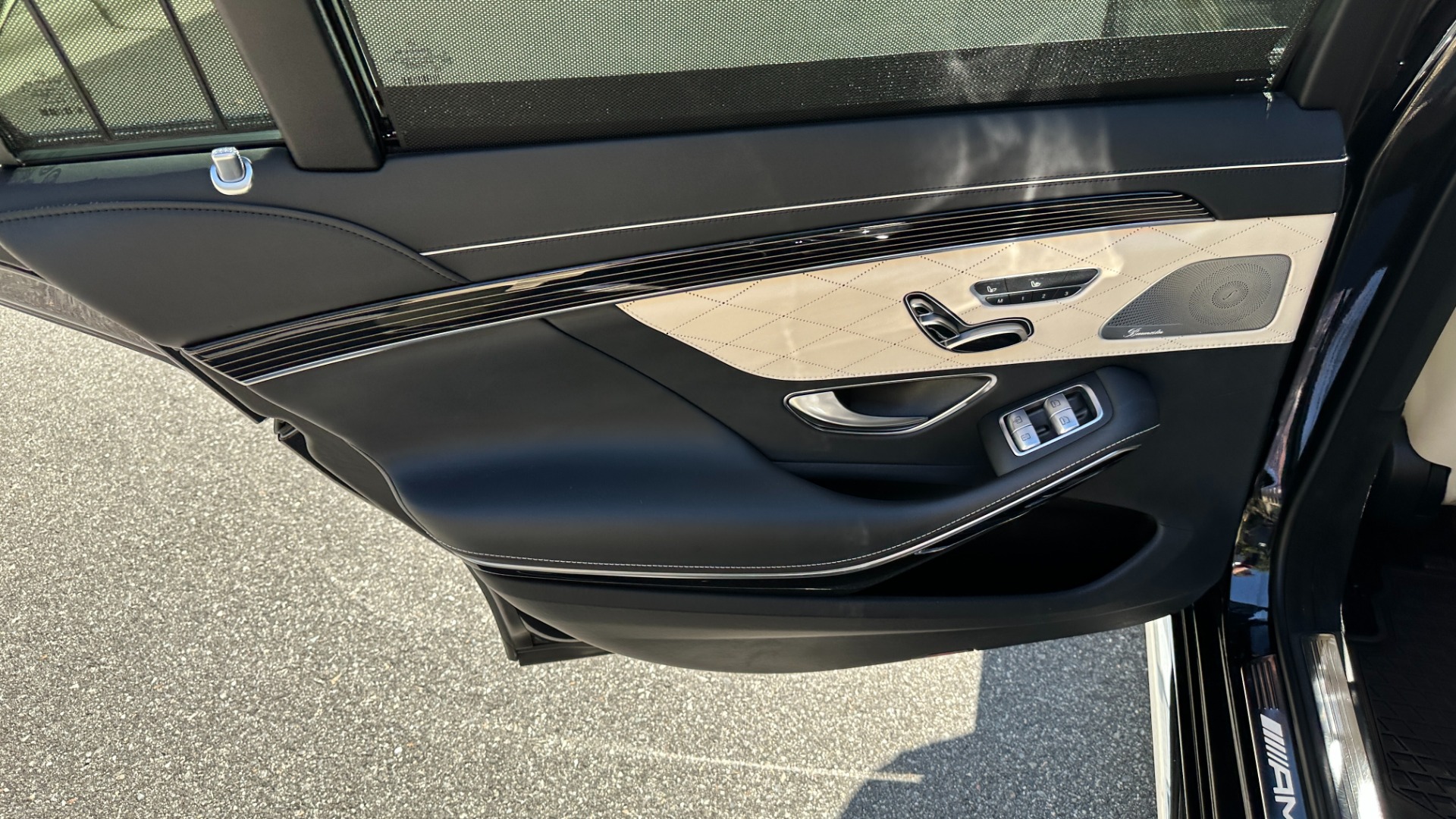 Used 2018 Mercedes-Benz S-Class AMG S 63 / EXCLUSIVE TRIM / DRIVER ASSIST / WARMTH AND COMFORT for sale $61,995 at Formula Imports in Charlotte NC 28227 31