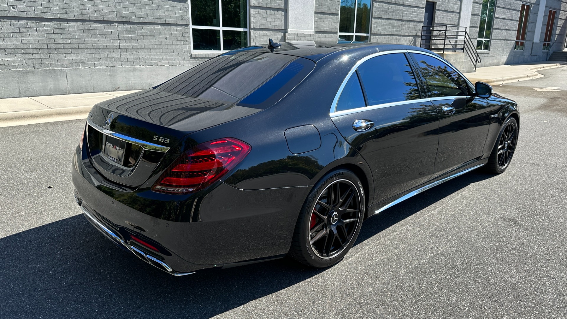 Used 2018 Mercedes-Benz S-Class AMG S 63 / EXCLUSIVE TRIM / DRIVER ASSIST / WARMTH AND COMFORT for sale $61,995 at Formula Imports in Charlotte NC 28227 4