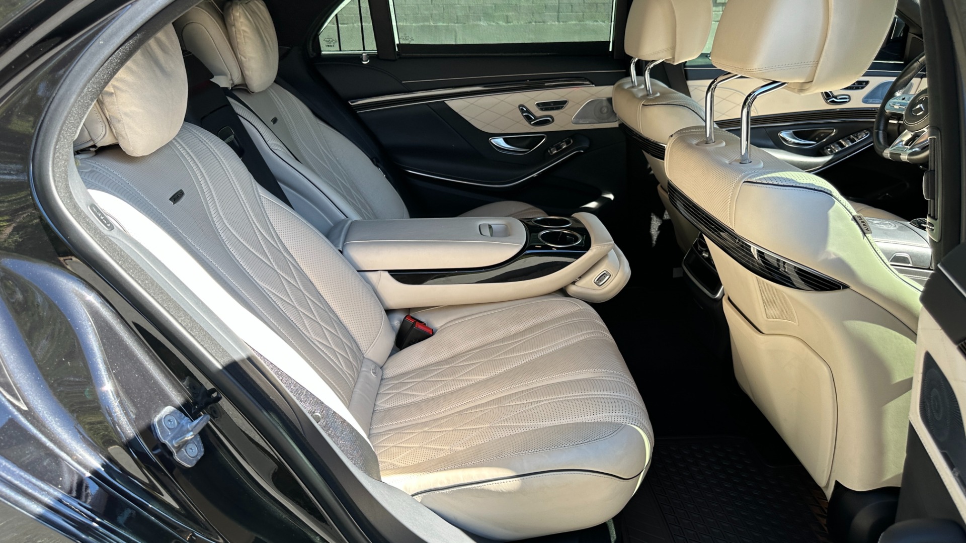 Used 2018 Mercedes-Benz S-Class AMG S 63 / EXCLUSIVE TRIM / DRIVER ASSIST / WARMTH AND COMFORT for sale $61,995 at Formula Imports in Charlotte NC 28227 44