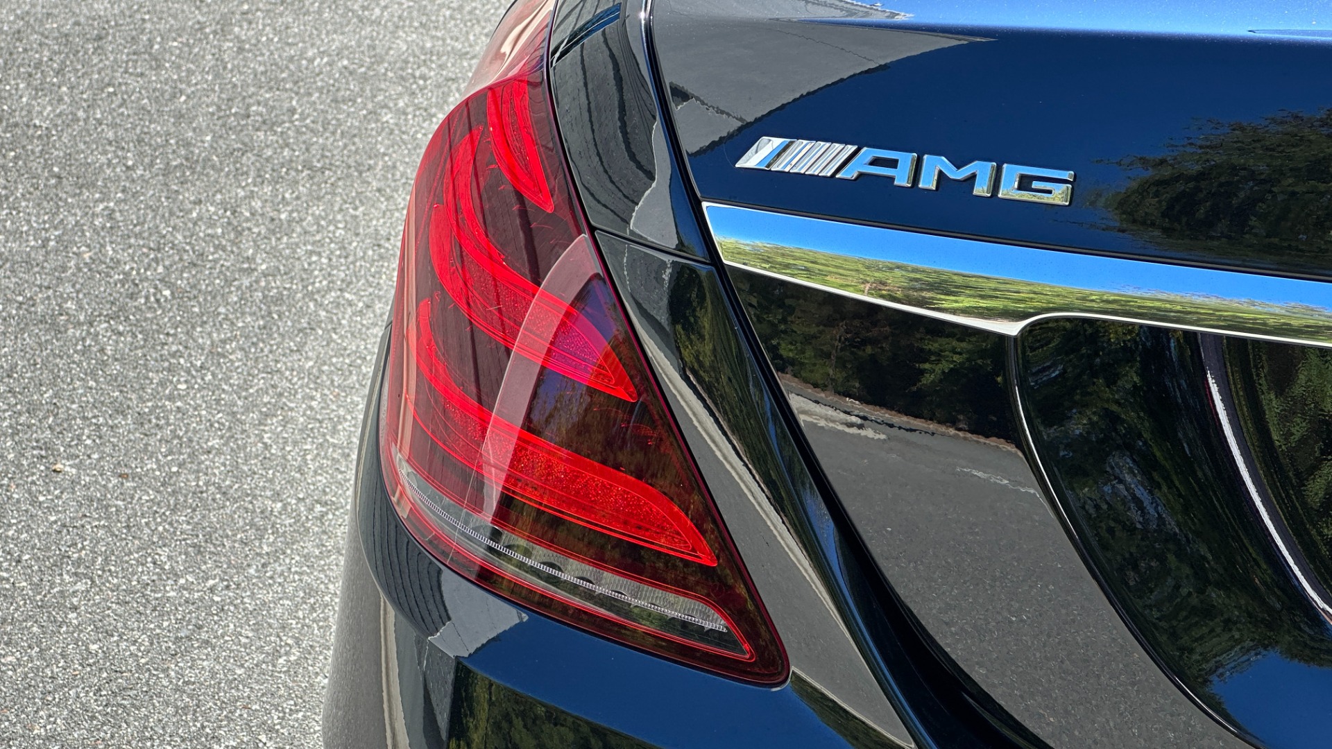 Used 2018 Mercedes-Benz S-Class AMG S 63 / EXCLUSIVE TRIM / DRIVER ASSIST / WARMTH AND COMFORT for sale $61,995 at Formula Imports in Charlotte NC 28227 54