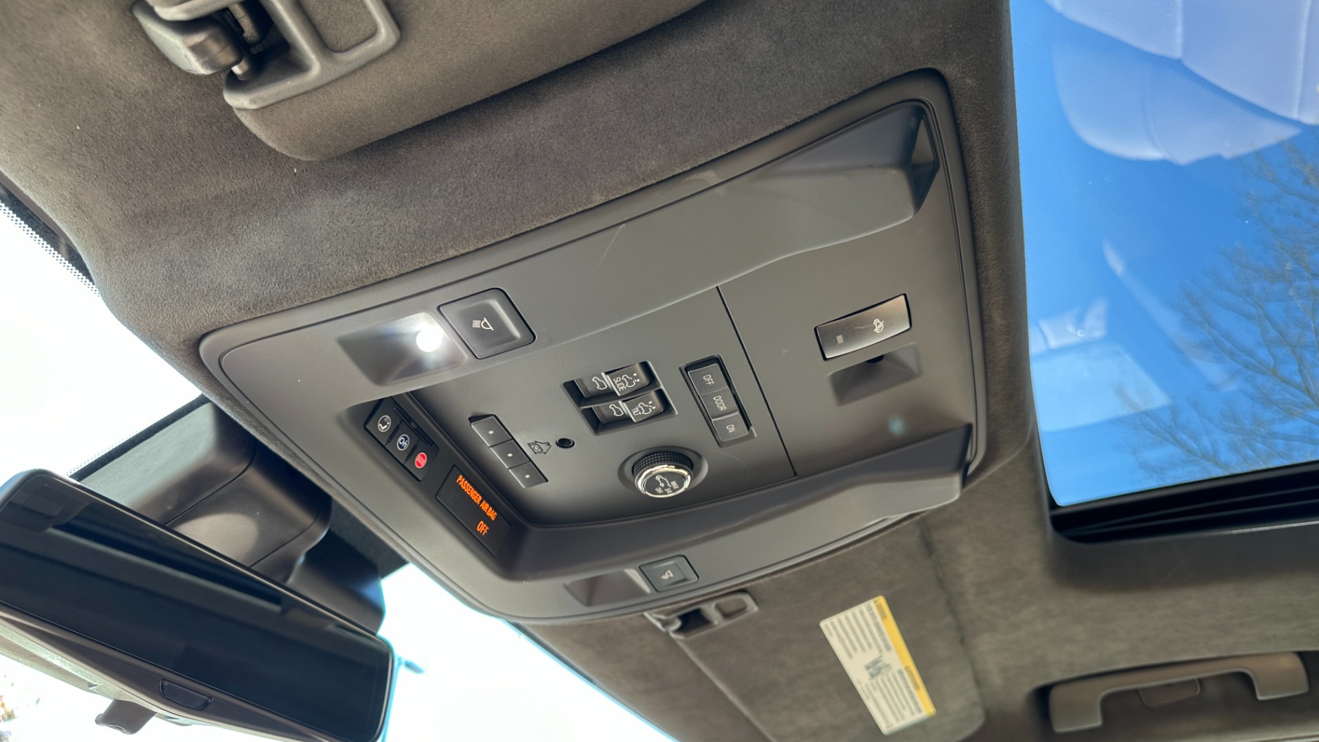 Used 2020 Cadillac Escalade PLATINUM / DUB WHEELS / MAPLE SUGAR INTERIOR for sale $51,500 at Formula Imports in Charlotte NC 28227 21