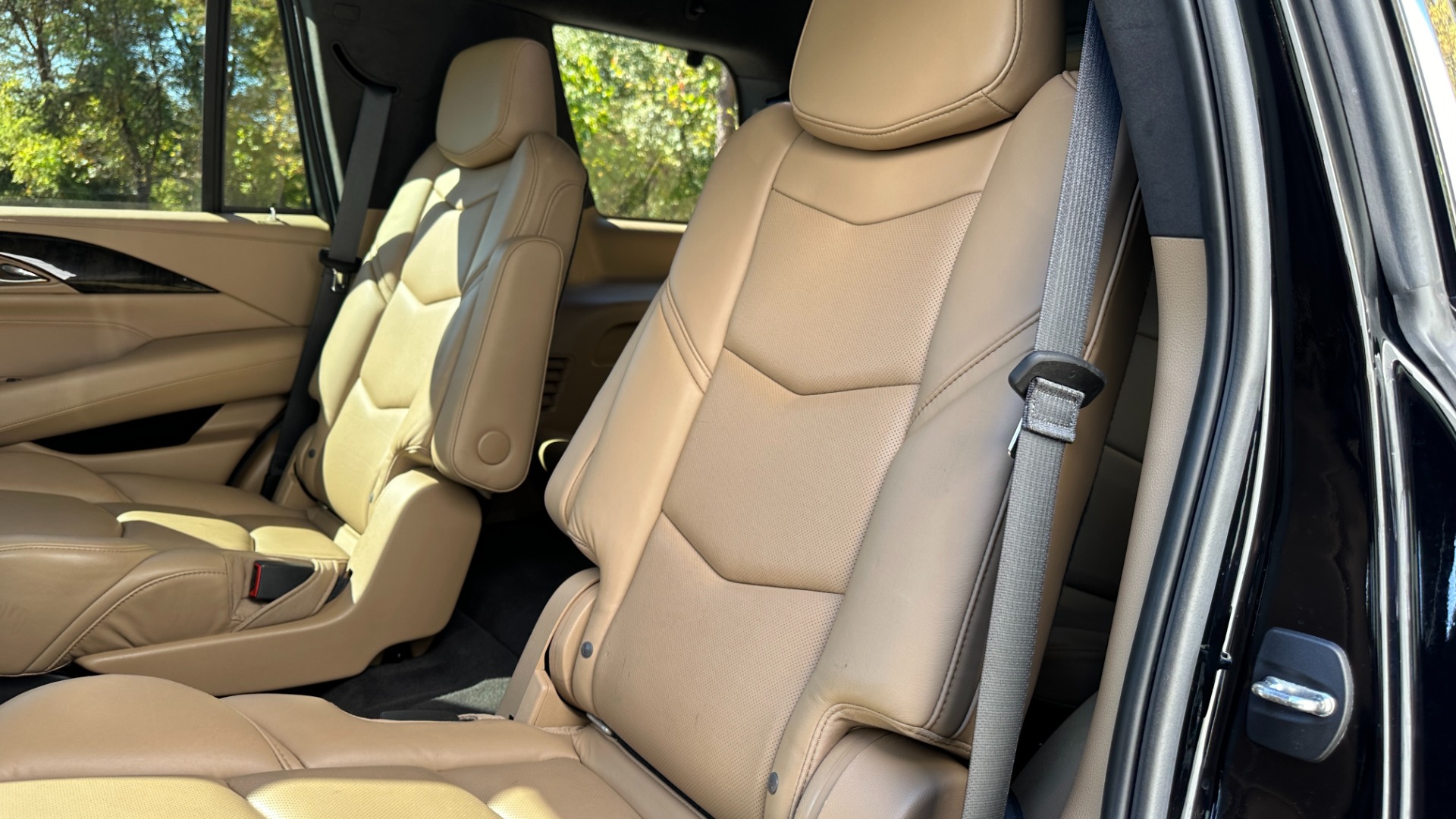 Used 2020 Cadillac Escalade PLATINUM / DUB WHEELS / MAPLE SUGAR INTERIOR for sale $51,500 at Formula Imports in Charlotte NC 28227 26