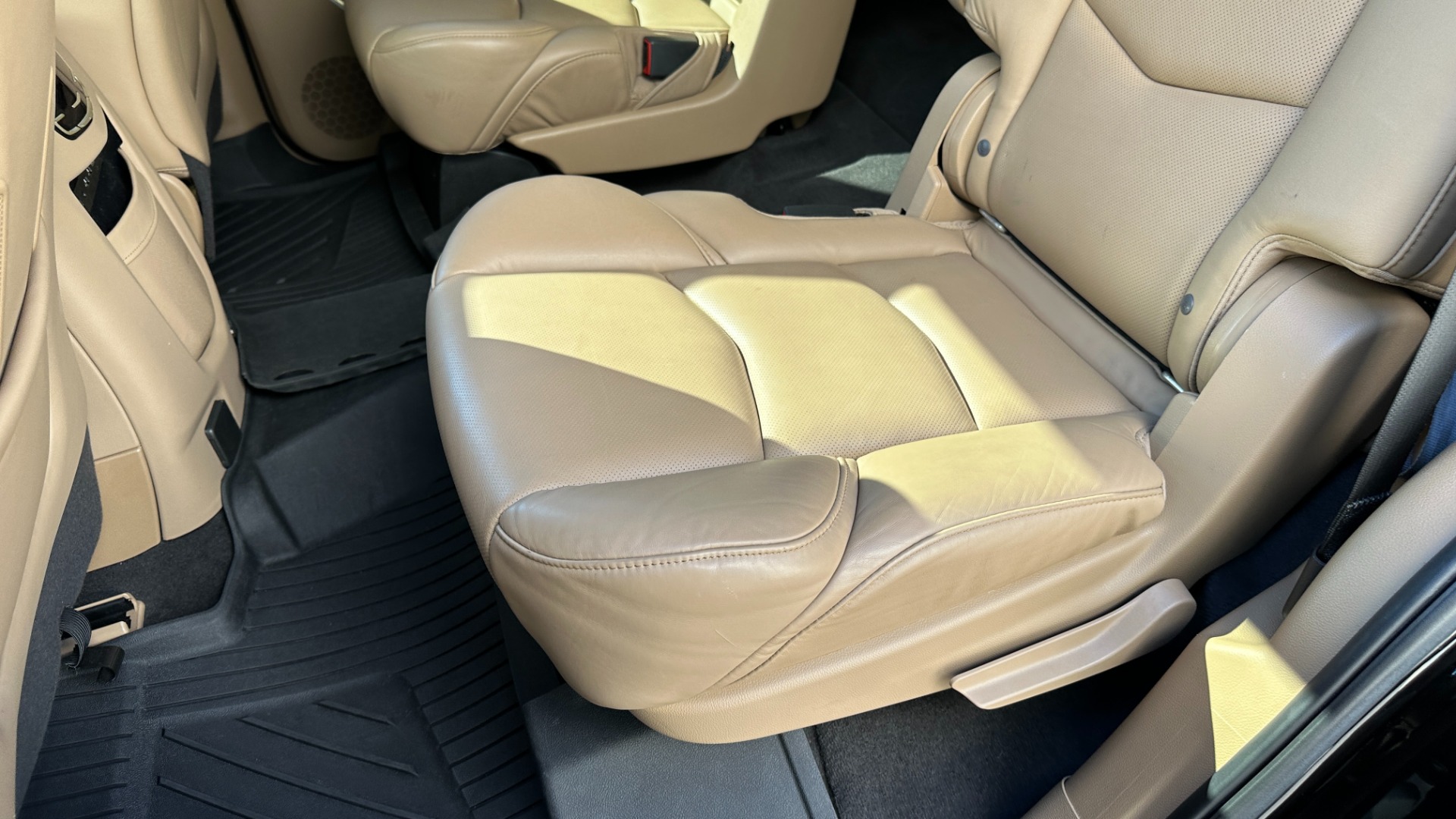 Used 2020 Cadillac Escalade PLATINUM / DUB WHEELS / MAPLE SUGAR INTERIOR for sale $51,500 at Formula Imports in Charlotte NC 28227 27
