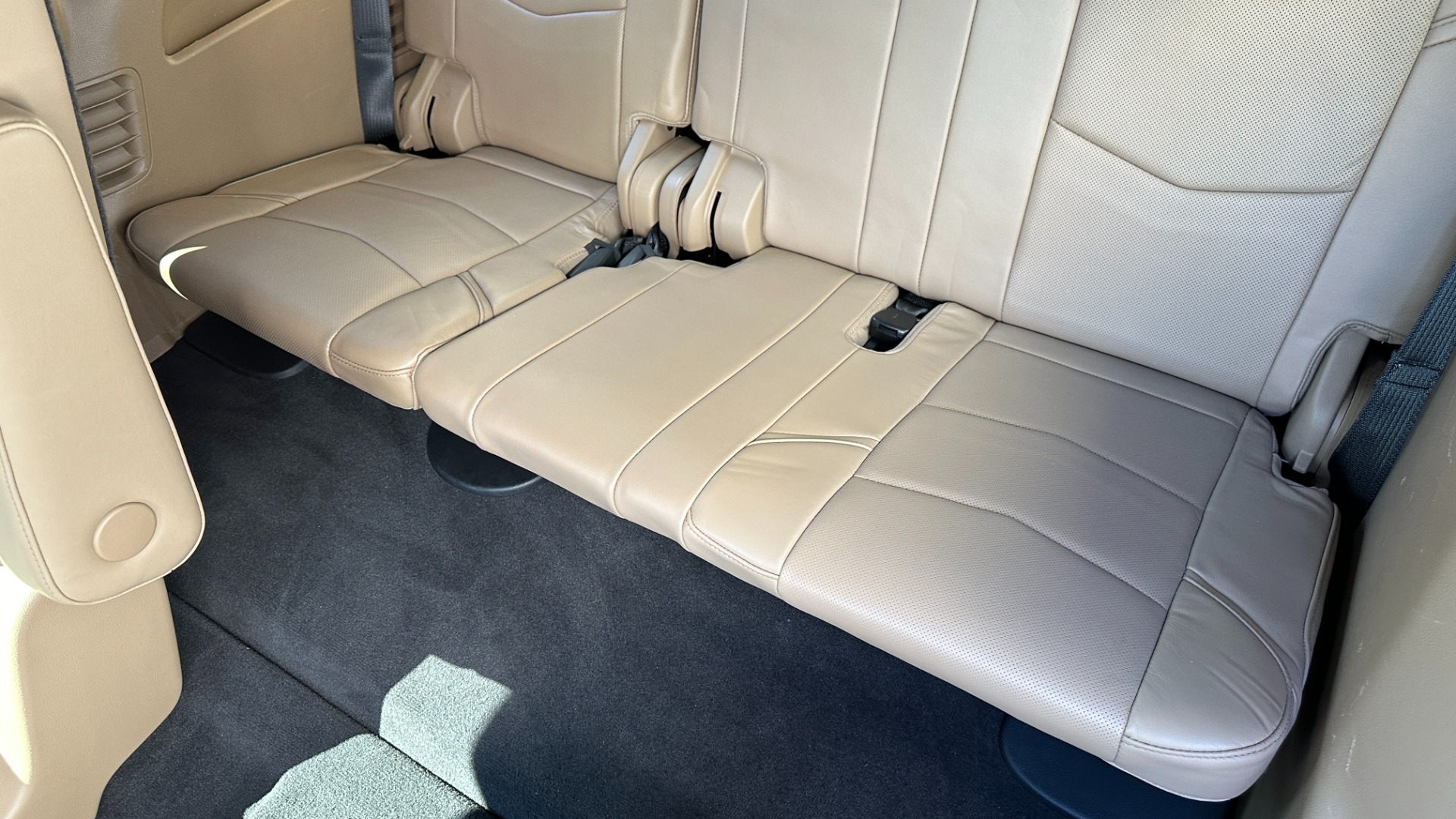 Used 2020 Cadillac Escalade PLATINUM / DUB WHEELS / MAPLE SUGAR INTERIOR for sale Sold at Formula Imports in Charlotte NC 28227 30