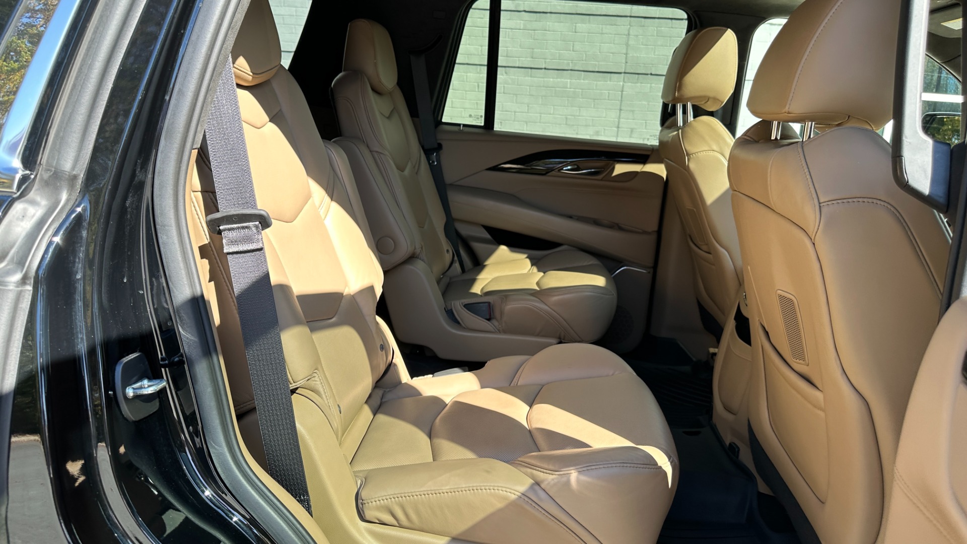 Used 2020 Cadillac Escalade PLATINUM / DUB WHEELS / MAPLE SUGAR INTERIOR for sale $51,500 at Formula Imports in Charlotte NC 28227 34
