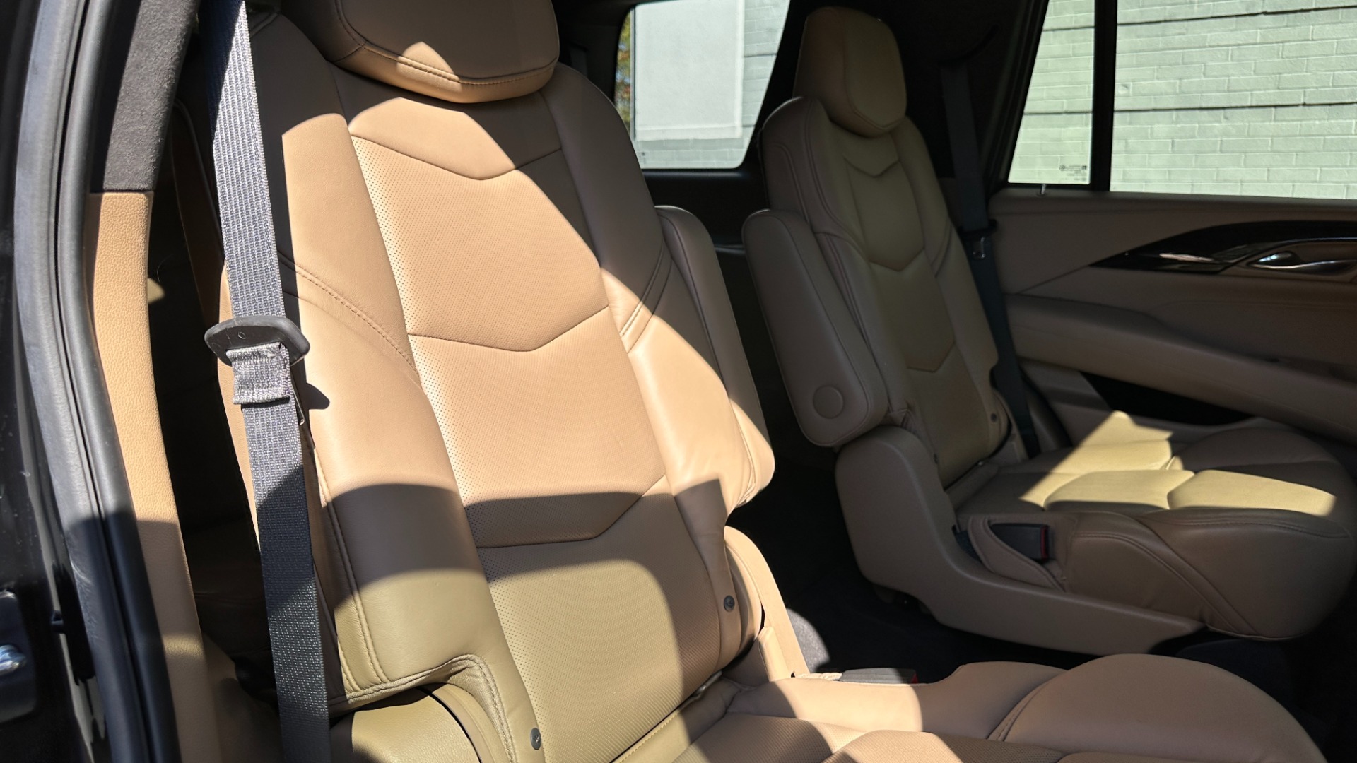 Used 2020 Cadillac Escalade PLATINUM / DUB WHEELS / MAPLE SUGAR INTERIOR for sale $51,500 at Formula Imports in Charlotte NC 28227 35