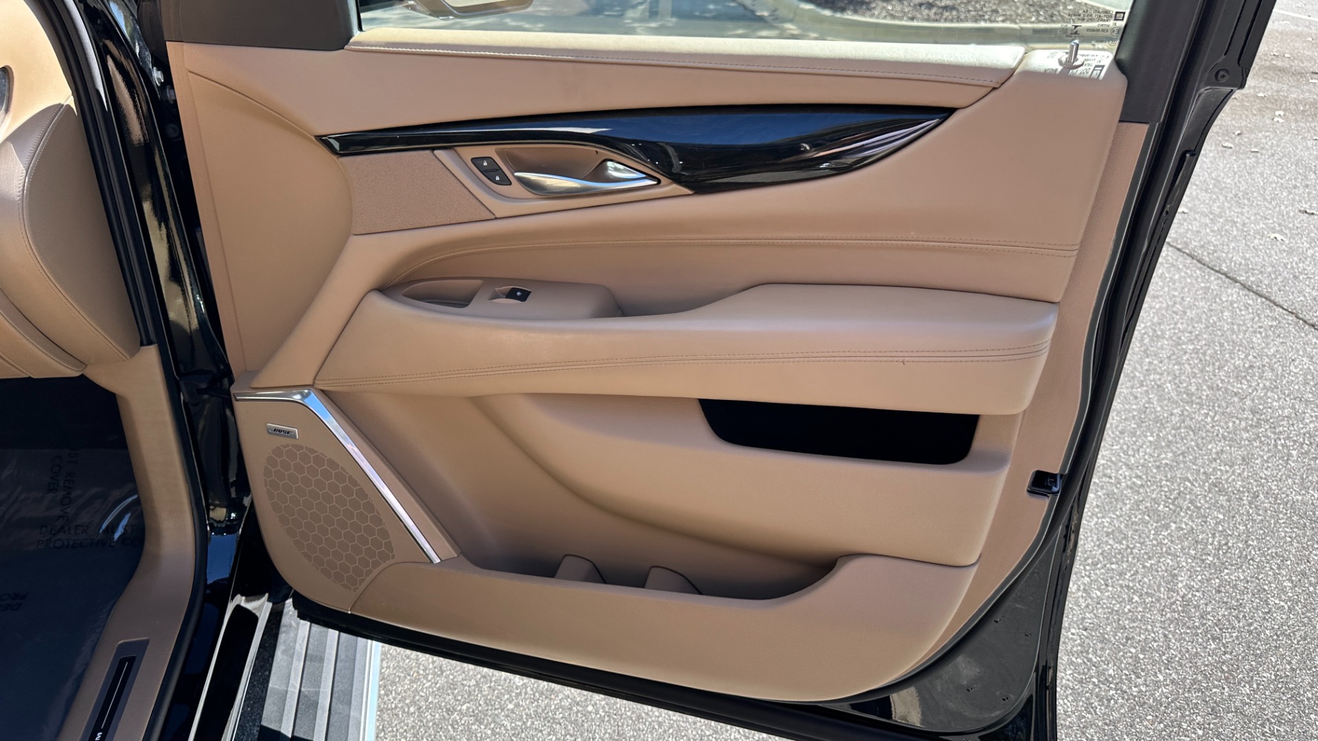 Used 2020 Cadillac Escalade PLATINUM / DUB WHEELS / MAPLE SUGAR INTERIOR for sale $51,500 at Formula Imports in Charlotte NC 28227 37