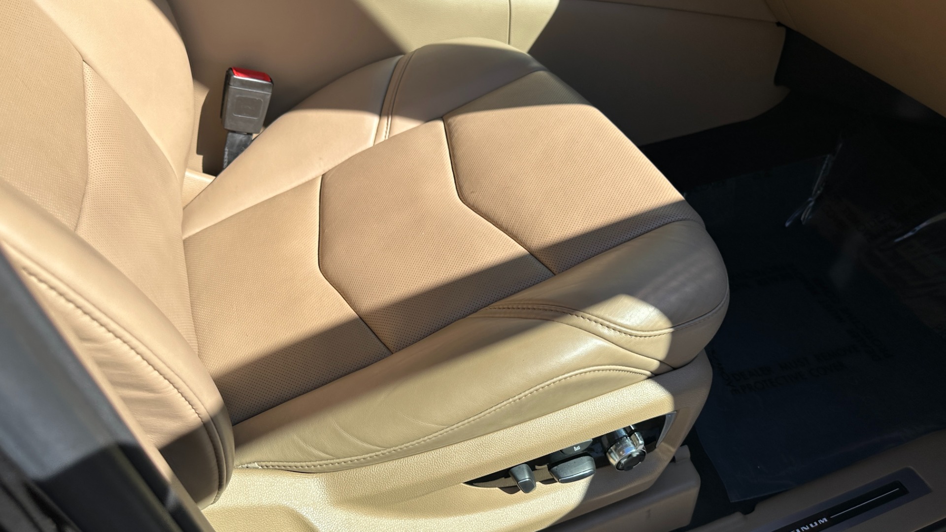 Used 2020 Cadillac Escalade PLATINUM / DUB WHEELS / MAPLE SUGAR INTERIOR for sale Sold at Formula Imports in Charlotte NC 28227 41
