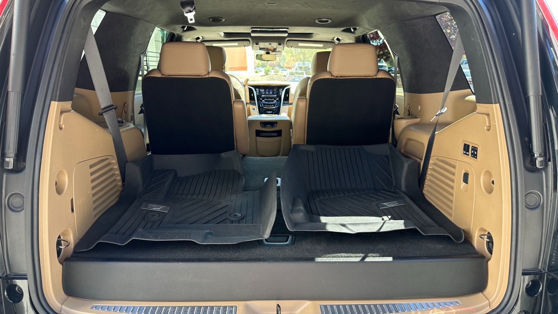 Used 2020 Cadillac Escalade PLATINUM / DUB WHEELS / MAPLE SUGAR INTERIOR for sale $51,500 at Formula Imports in Charlotte NC 28227 42