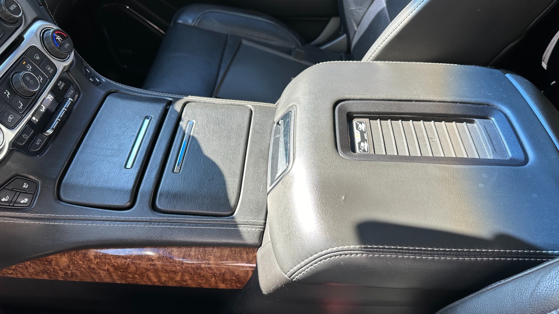 Used 2016 Chevrolet Tahoe LTZ // 22 // REAR DVD // SUNROOF // BUCKETS for sale Sold at Formula Imports in Charlotte NC 28227 20