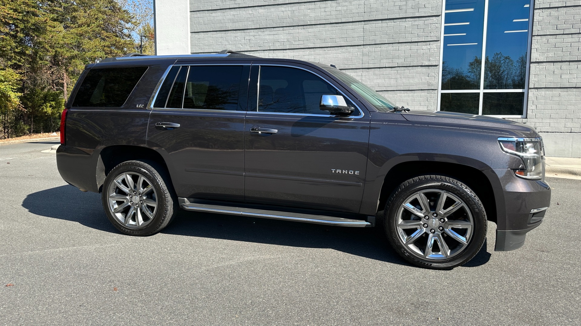 Used 2016 Chevrolet Tahoe LTZ // 22 // REAR DVD // SUNROOF // BUCKETS for sale Sold at Formula Imports in Charlotte NC 28227 3