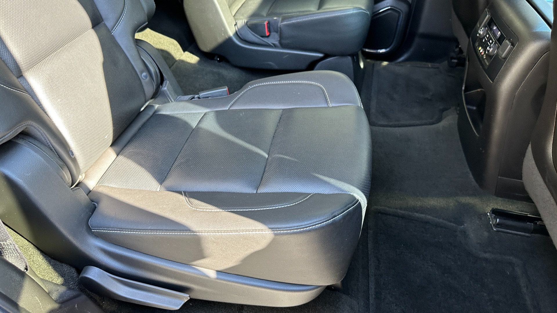 Used 2016 Chevrolet Tahoe LTZ // 22 // REAR DVD // SUNROOF // BUCKETS for sale Sold at Formula Imports in Charlotte NC 28227 40
