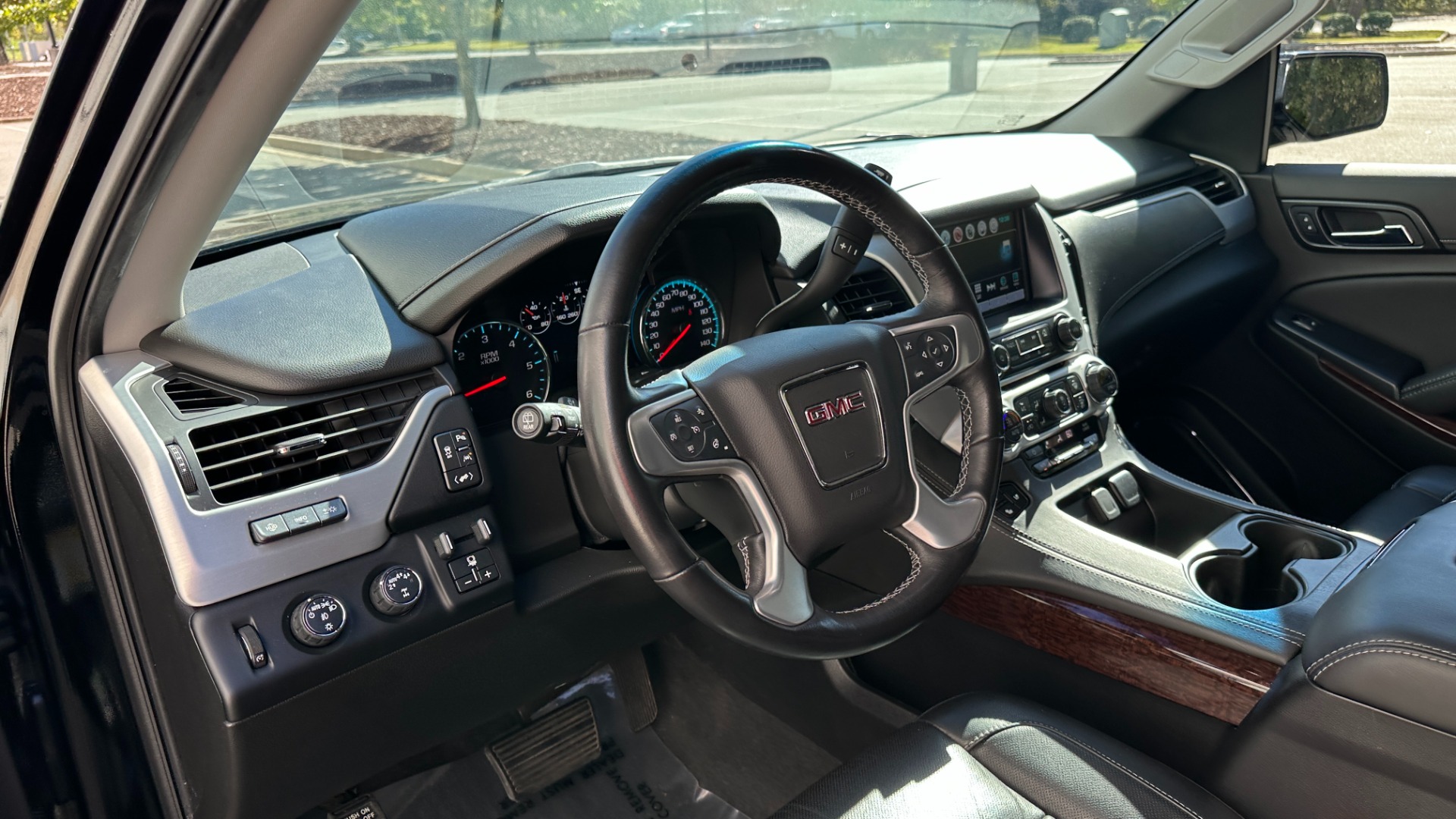 Used 2019 GMC Yukon SLT / GRAPHITE ED. / PERFORMANCE ED. / OPEN ROAD PKG for sale $41,995 at Formula Imports in Charlotte NC 28227 12