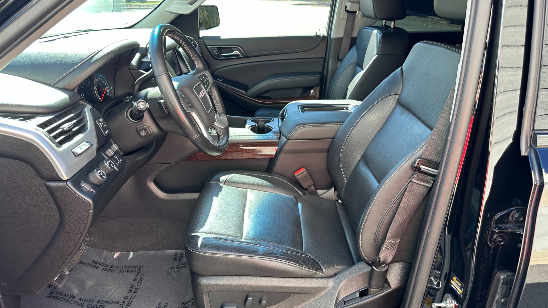 Used 2019 GMC Yukon SLT / GRAPHITE ED. / PERFORMANCE ED. / OPEN ROAD PKG for sale $41,995 at Formula Imports in Charlotte NC 28227 13
