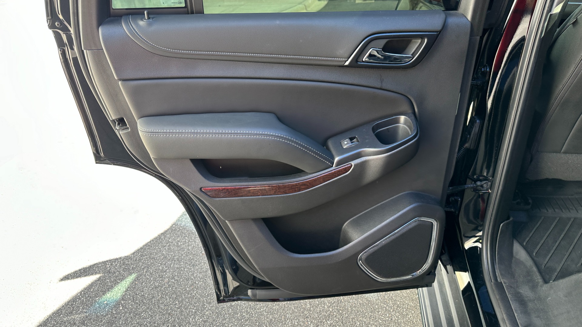 Used 2019 GMC Yukon SLT / GRAPHITE ED. / PERFORMANCE ED. / OPEN ROAD PKG for sale $41,995 at Formula Imports in Charlotte NC 28227 24