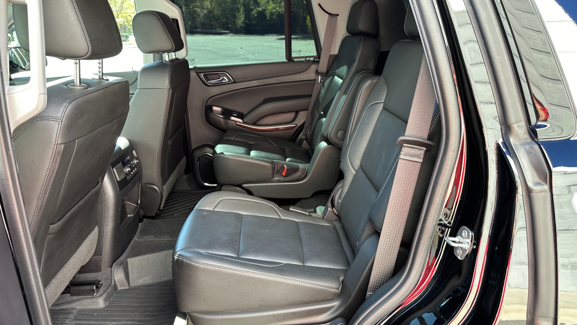 Used 2019 GMC Yukon SLT / GRAPHITE ED. / PERFORMANCE ED. / OPEN ROAD PKG for sale $41,995 at Formula Imports in Charlotte NC 28227 25