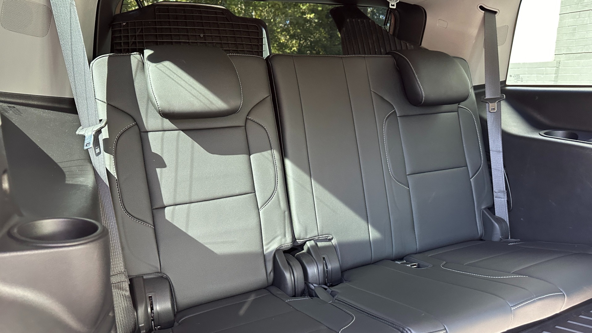 Used 2019 GMC Yukon SLT / GRAPHITE ED. / PERFORMANCE ED. / OPEN ROAD PKG for sale $41,995 at Formula Imports in Charlotte NC 28227 34