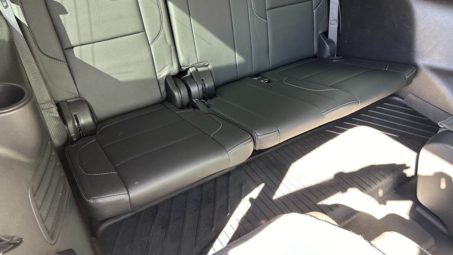 Used 2019 GMC Yukon SLT / GRAPHITE ED. / PERFORMANCE ED. / OPEN ROAD PKG for sale $41,995 at Formula Imports in Charlotte NC 28227 35