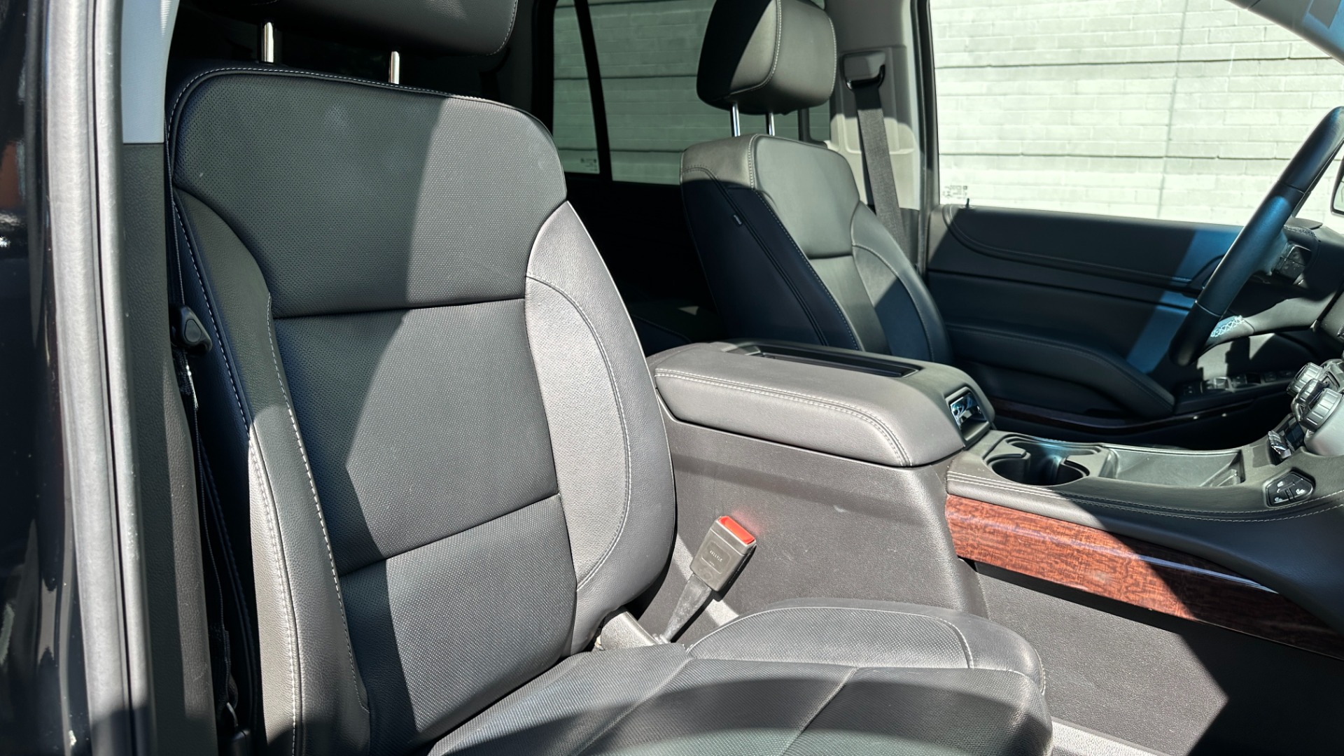 Used 2019 GMC Yukon SLT / GRAPHITE ED. / PERFORMANCE ED. / OPEN ROAD PKG for sale $41,995 at Formula Imports in Charlotte NC 28227 38