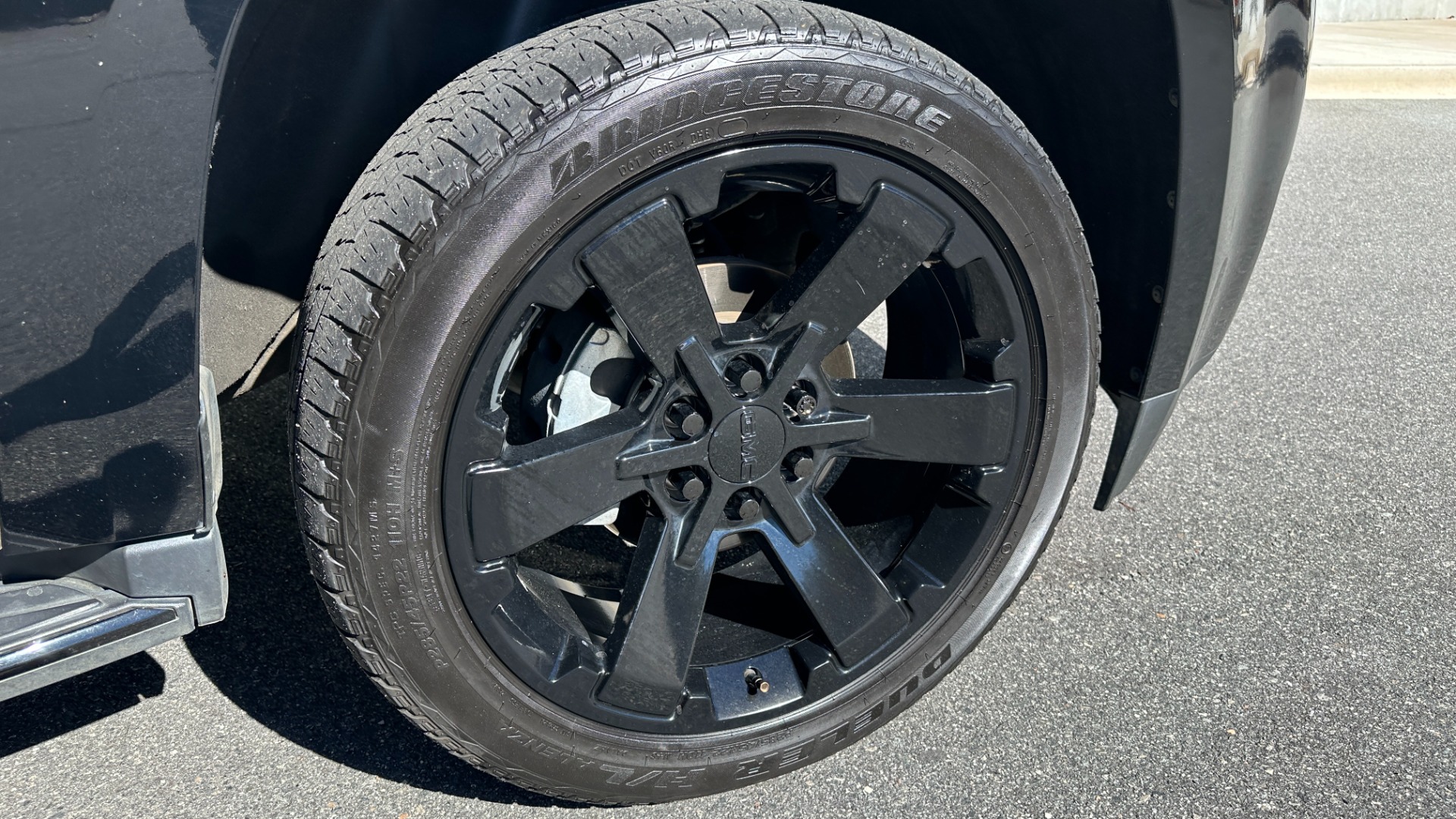 Used 2019 GMC Yukon SLT / GRAPHITE ED. / PERFORMANCE ED. / OPEN ROAD PKG for sale $41,995 at Formula Imports in Charlotte NC 28227 49
