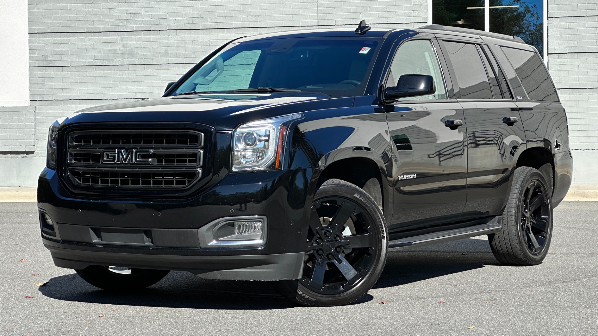 Used 2019 GMC Yukon SLT / GRAPHITE ED. / PERFORMANCE ED. / OPEN ROAD PKG for sale $41,995 at Formula Imports in Charlotte NC 28227 1