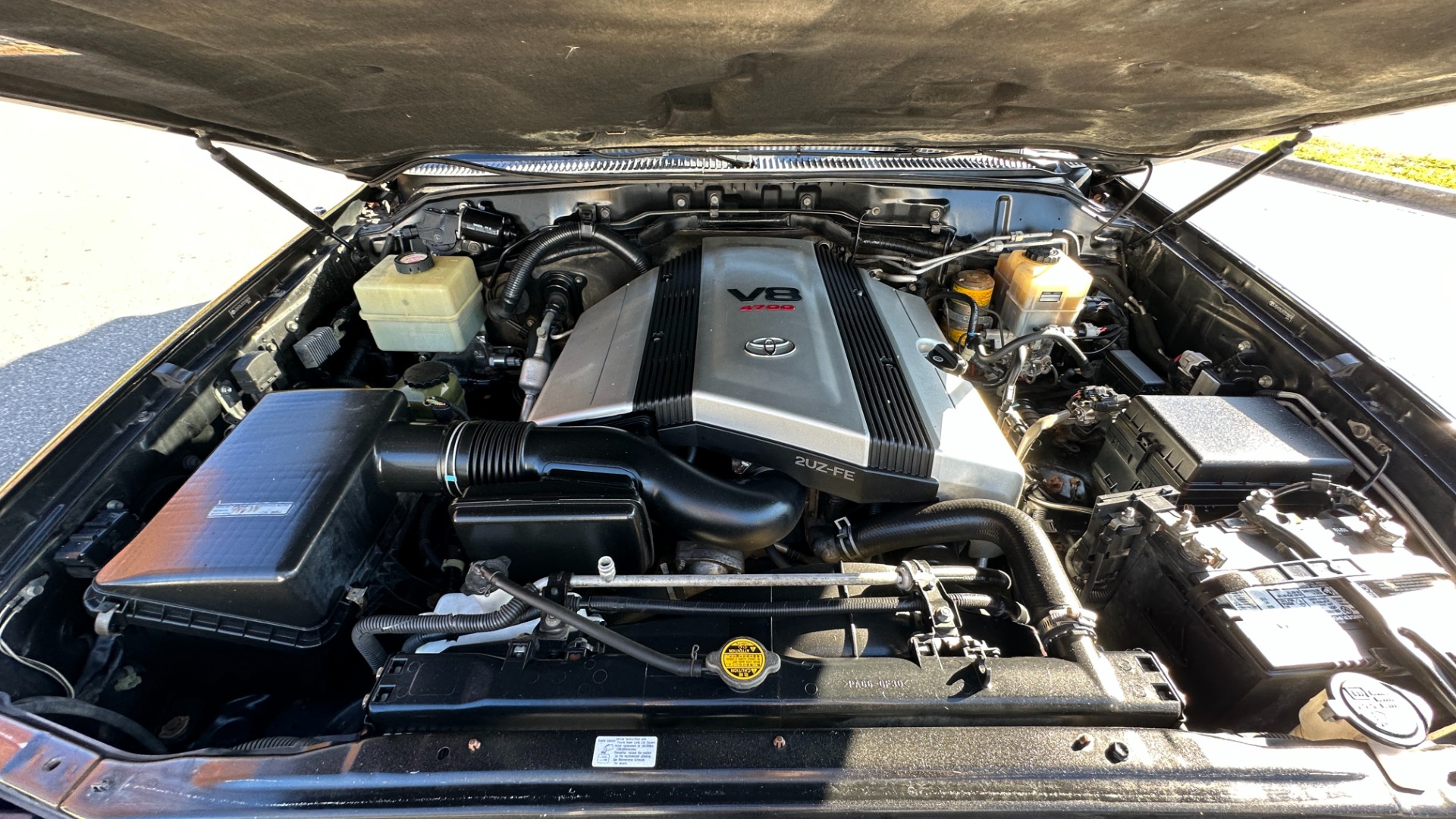 Used 2007 Toyota Land Cruiser NAV / V8 / HEIGHT CONTROL / FULL SERVICE HISTORY for sale $19,700 at Formula Imports in Charlotte NC 28227 14