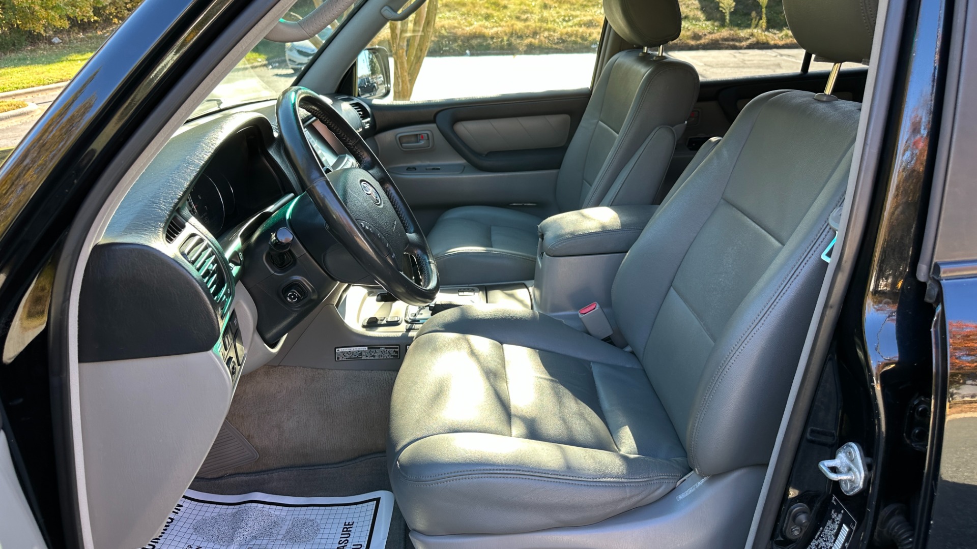 Used 2007 Toyota Land Cruiser NAV / V8 / HEIGHT CONTROL / FULL SERVICE HISTORY for sale $19,700 at Formula Imports in Charlotte NC 28227 21