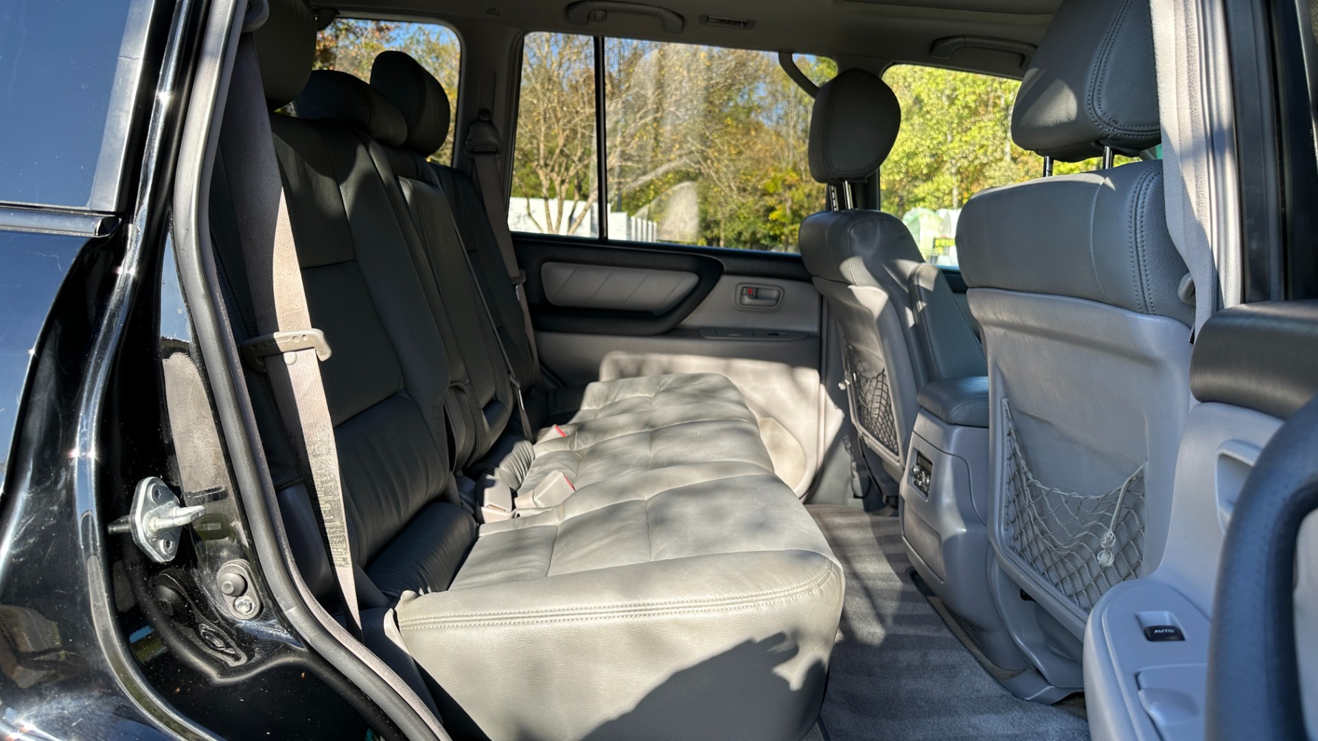Used 2007 Toyota Land Cruiser NAV / V8 / HEIGHT CONTROL / FULL SERVICE HISTORY for sale $19,700 at Formula Imports in Charlotte NC 28227 45