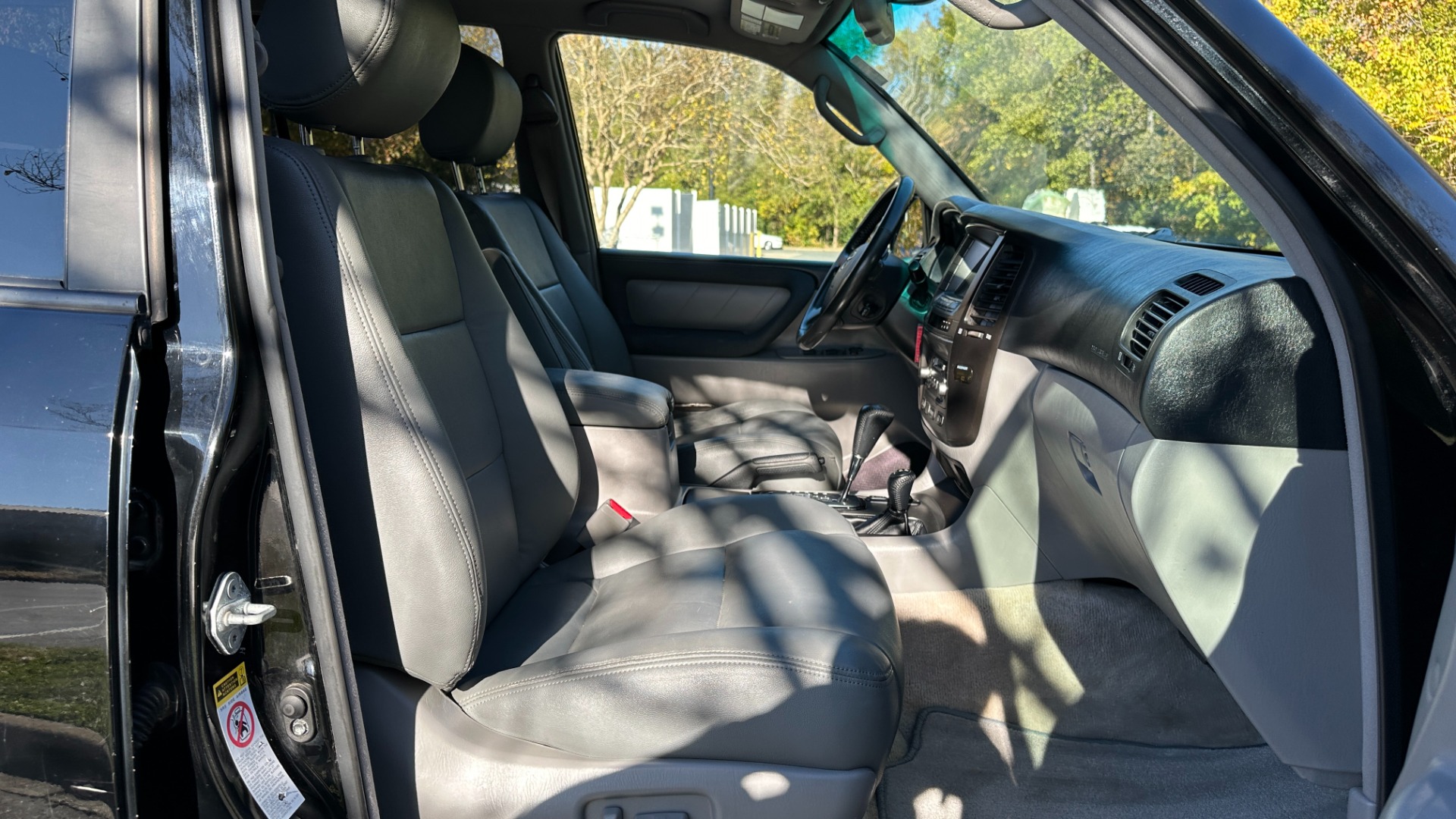 Used 2007 Toyota Land Cruiser NAV / V8 / HEIGHT CONTROL / FULL SERVICE HISTORY for sale $19,700 at Formula Imports in Charlotte NC 28227 50