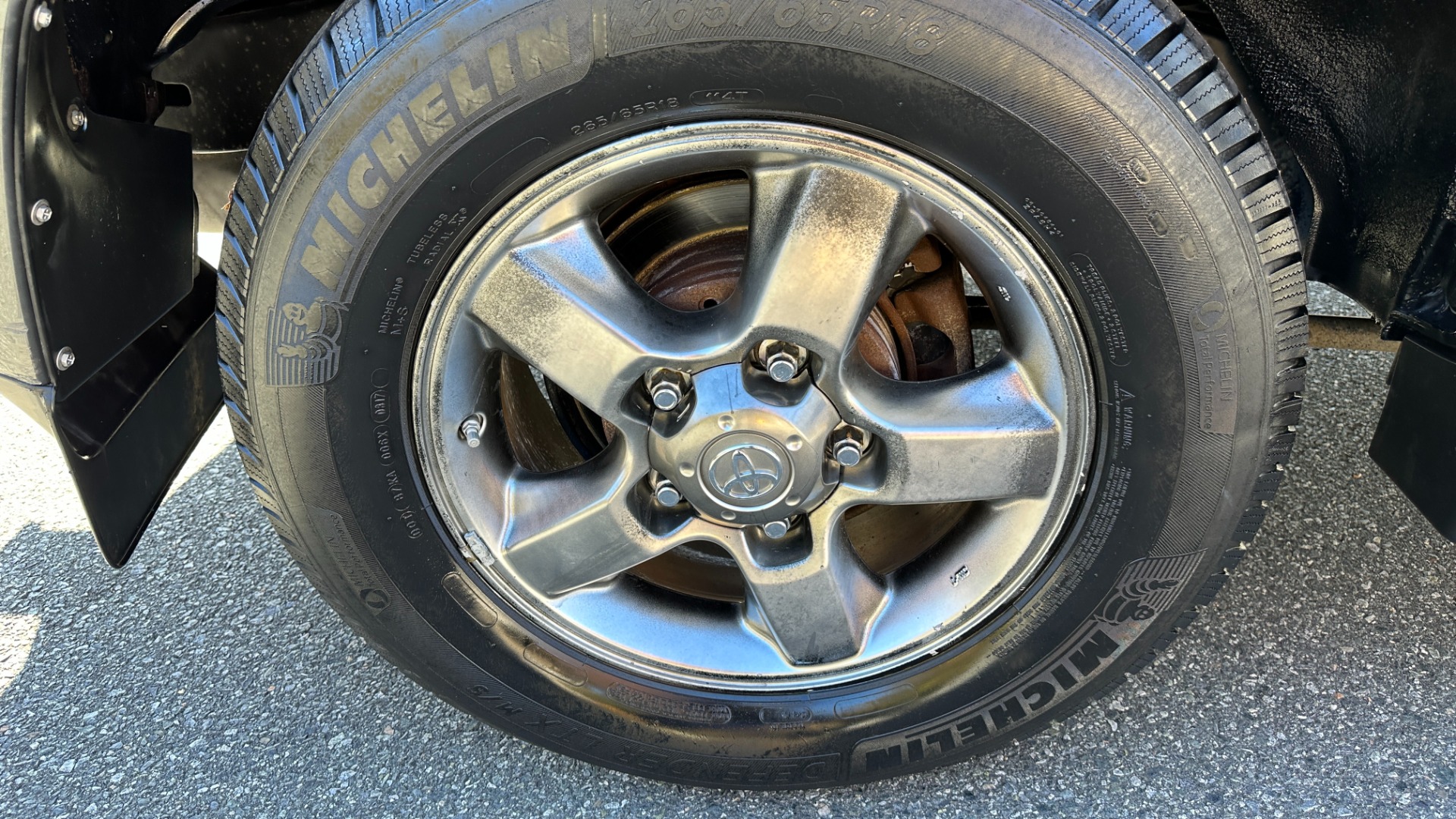 Used 2007 Toyota Land Cruiser NAV / V8 / HEIGHT CONTROL / FULL SERVICE HISTORY for sale $19,700 at Formula Imports in Charlotte NC 28227 57