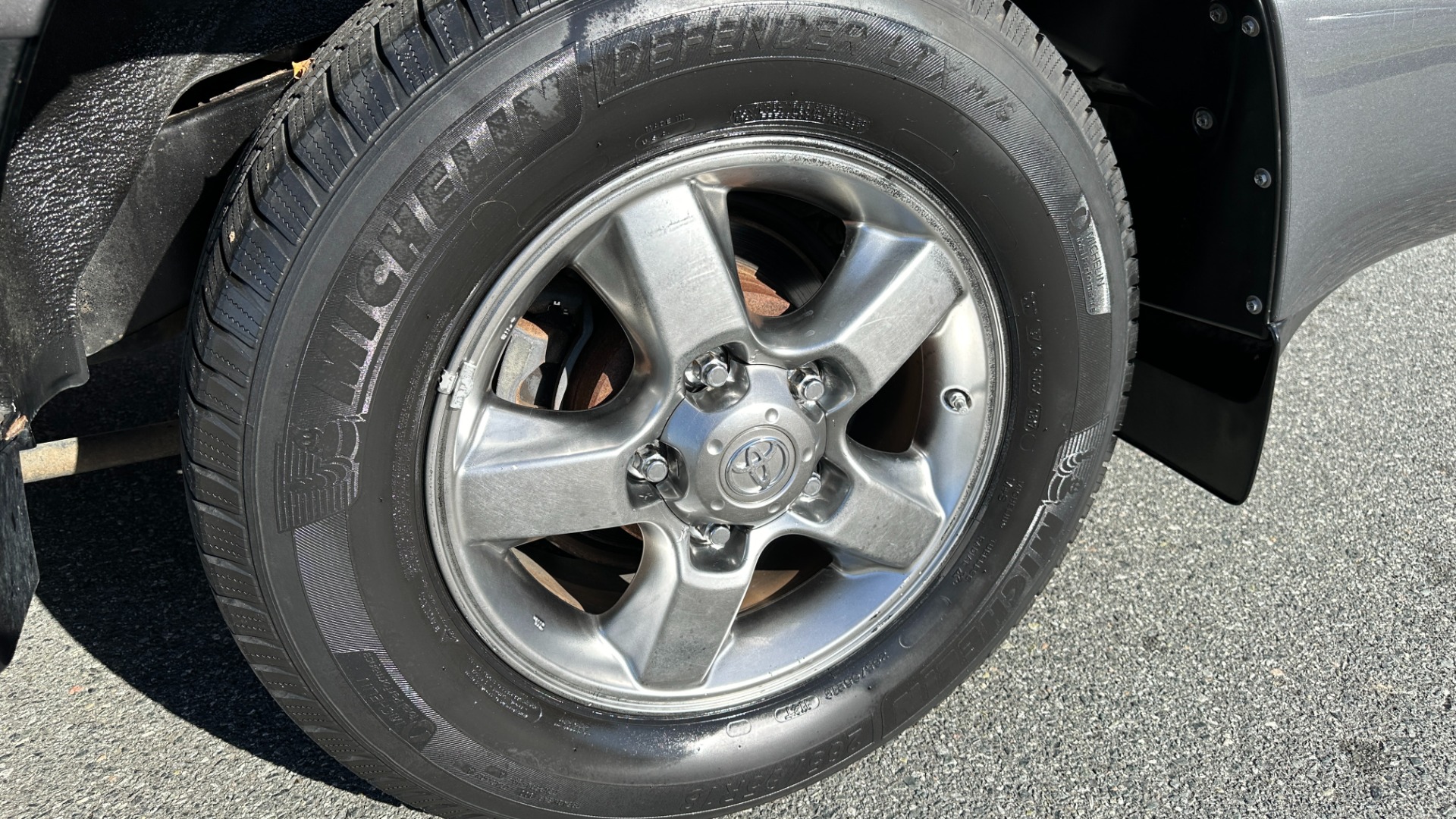 Used 2007 Toyota Land Cruiser NAV / V8 / HEIGHT CONTROL / FULL SERVICE HISTORY for sale $19,700 at Formula Imports in Charlotte NC 28227 60