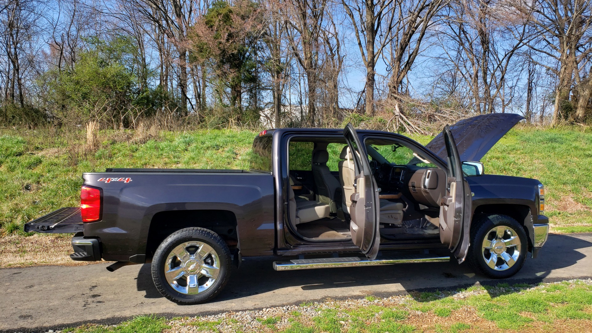 Used 2014 Chevrolet SILVERADO 1500 LTZ 4WD 1LZ / NAV / SUNROOF / REARVIEW / HITCH for sale Sold at Formula Imports in Charlotte NC 28227 17