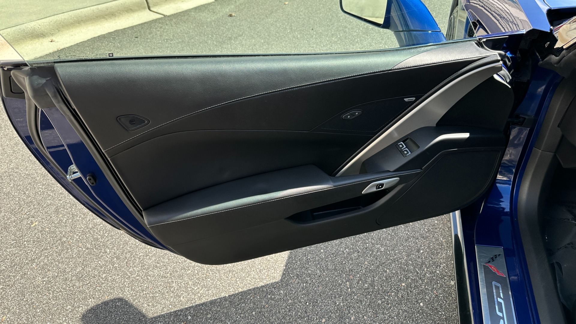 Used 2016 Chevrolet Corvette 1LT / 6 SPEED / 6.2L V8 ENGINE / REMOVABLE ROOF for sale Sold at Formula Imports in Charlotte NC 28227 13