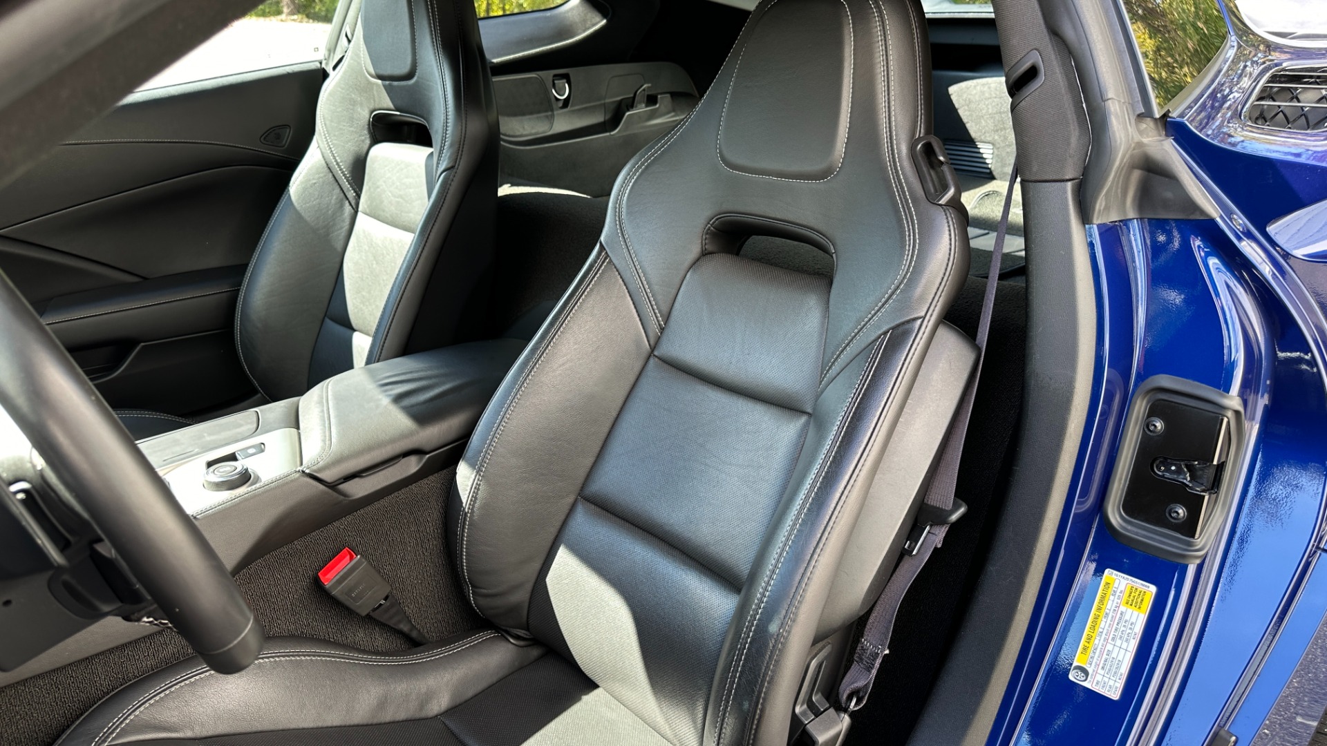Used 2016 Chevrolet Corvette 1LT / 6 SPEED / 6.2L V8 ENGINE / REMOVABLE ROOF for sale $46,500 at Formula Imports in Charlotte NC 28227 16