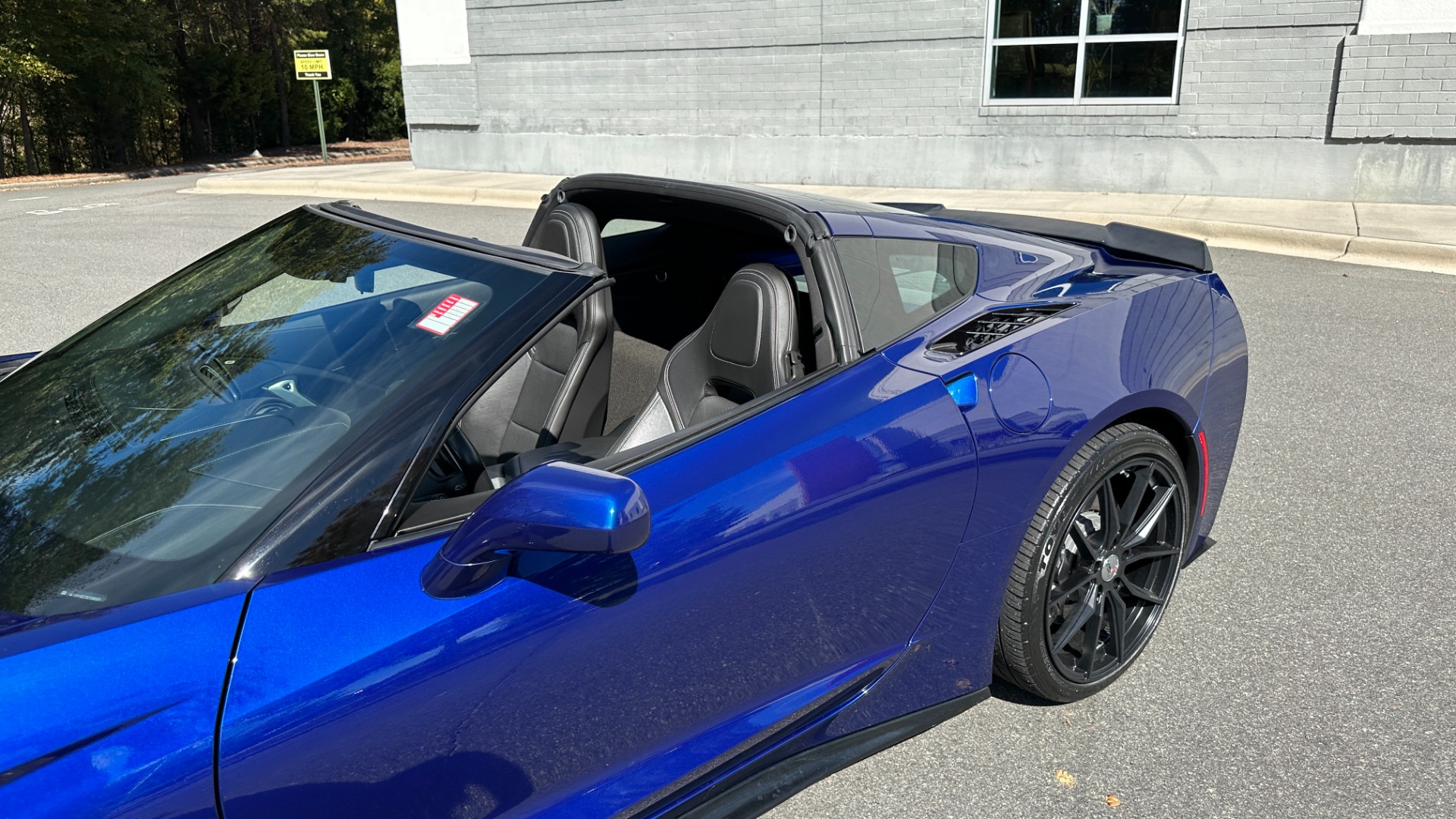 Used 2016 Chevrolet Corvette 1LT / 6 SPEED / 6.2L V8 ENGINE / REMOVABLE ROOF for sale $46,500 at Formula Imports in Charlotte NC 28227 3
