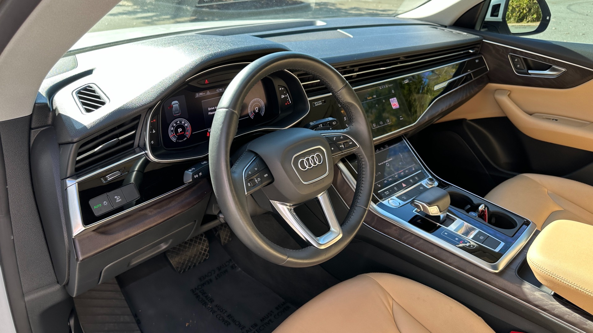 Used 2019 Audi Q8 PREMIUM / CONVENIENCE PACKAGE / TOWING PACKAGE / METALLIC PAINT for sale Sold at Formula Imports in Charlotte NC 28227 11