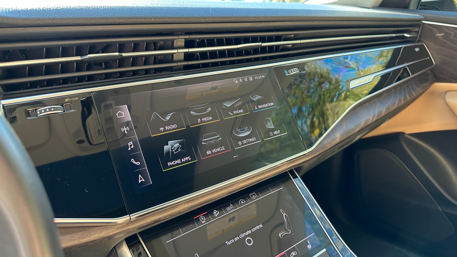 Used 2019 Audi Q8 PREMIUM / CONVENIENCE PACKAGE / TOWING PACKAGE / METALLIC PAINT for sale Sold at Formula Imports in Charlotte NC 28227 18