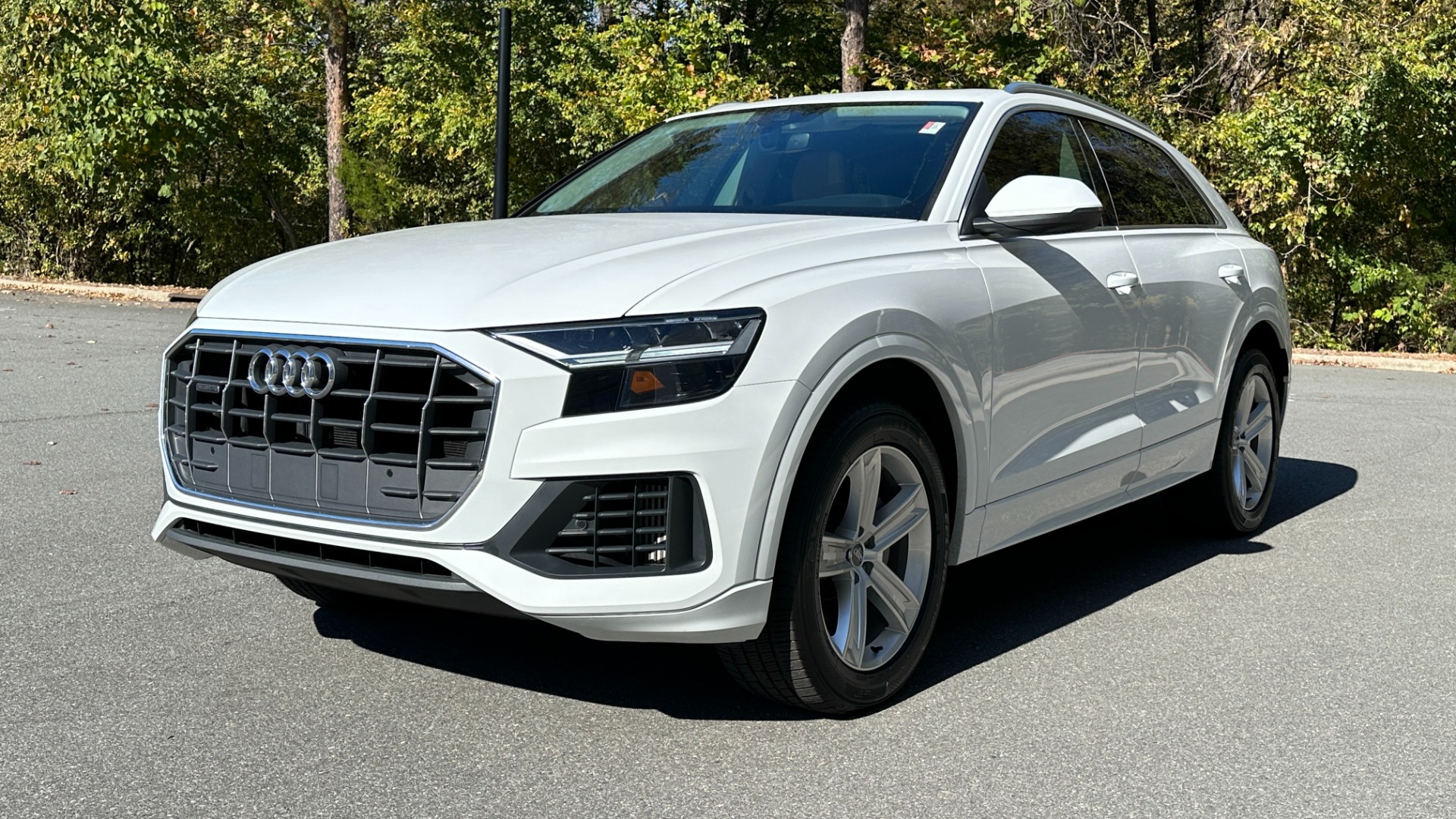Used 2019 Audi Q8 PREMIUM / CONVENIENCE PACKAGE / TOWING PACKAGE / METALLIC PAINT for sale Sold at Formula Imports in Charlotte NC 28227 2