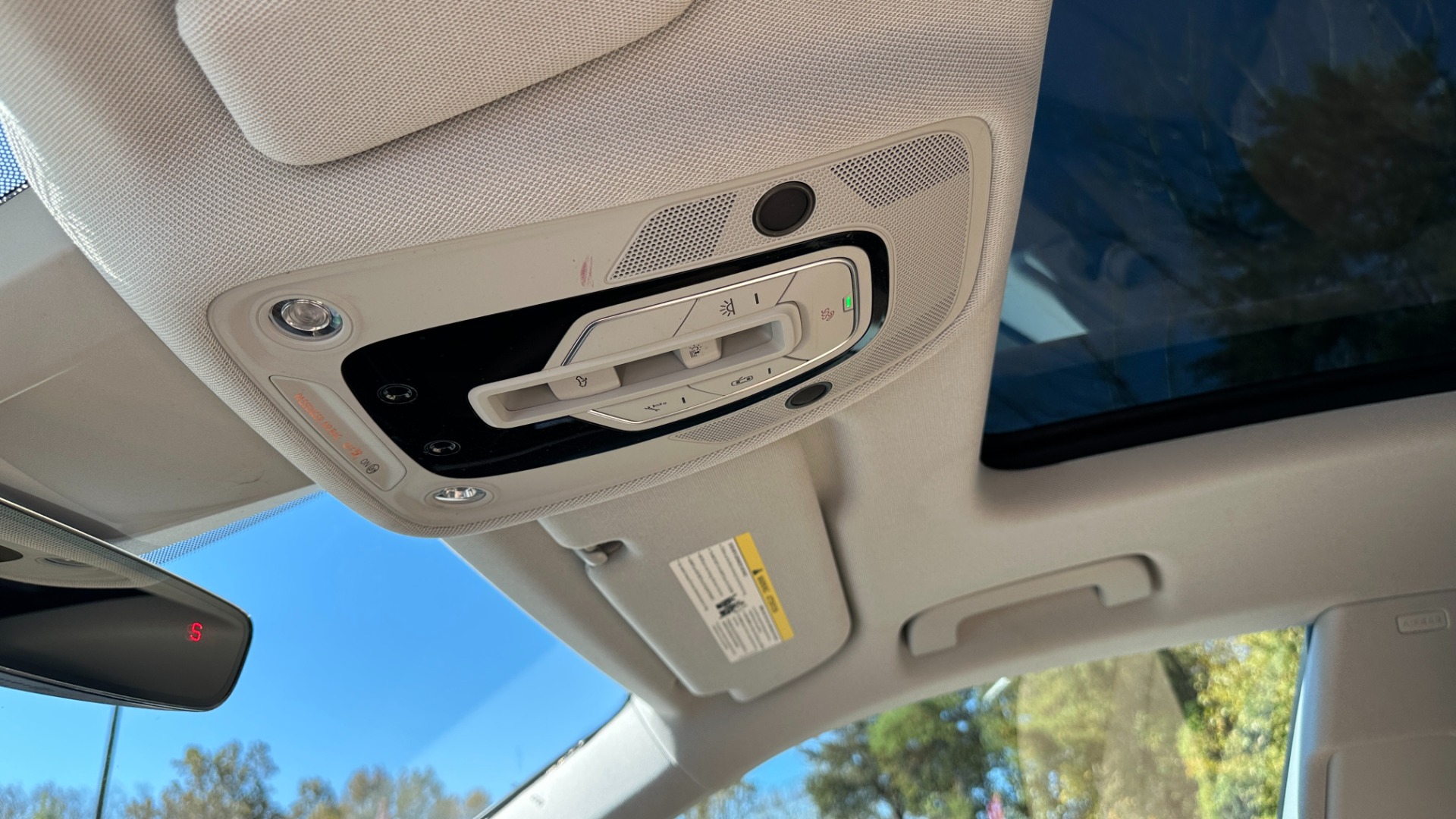 Used 2019 Audi Q8 PREMIUM / CONVENIENCE PACKAGE / TOWING PACKAGE / METALLIC PAINT for sale Sold at Formula Imports in Charlotte NC 28227 21