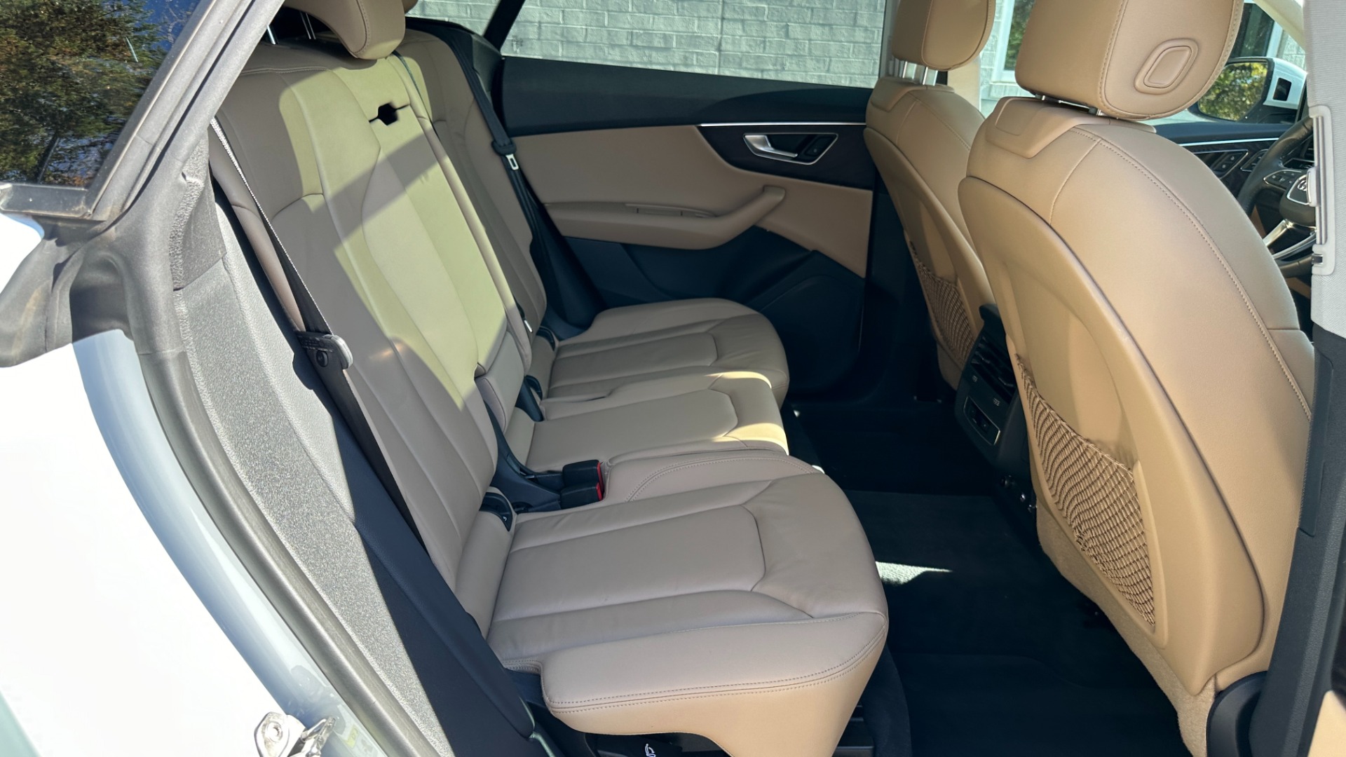 Used 2019 Audi Q8 PREMIUM / CONVENIENCE PACKAGE / TOWING PACKAGE / METALLIC PAINT for sale Sold at Formula Imports in Charlotte NC 28227 30