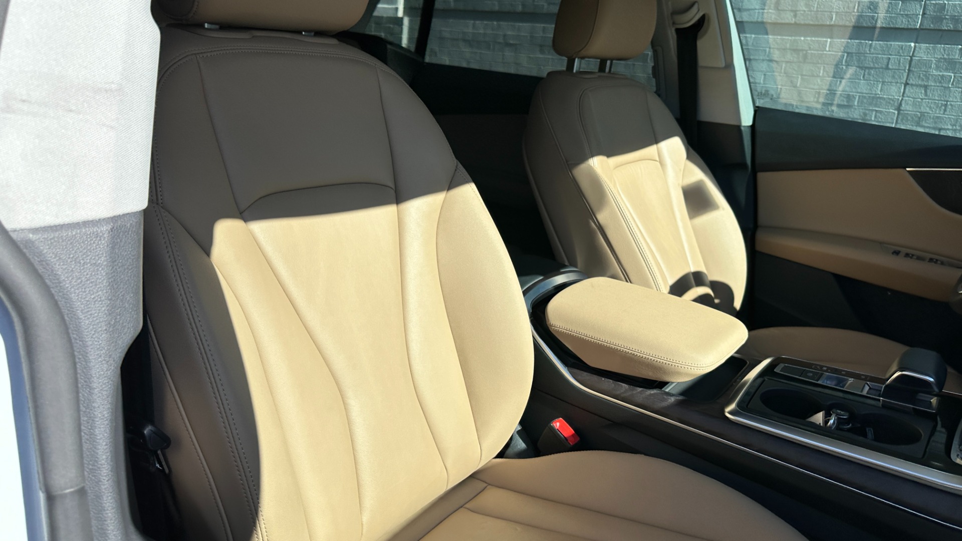 Used 2019 Audi Q8 PREMIUM / CONVENIENCE PACKAGE / TOWING PACKAGE / METALLIC PAINT for sale Sold at Formula Imports in Charlotte NC 28227 36