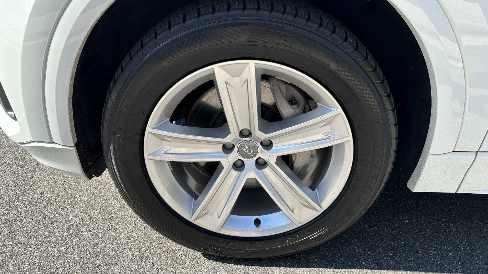 Used 2019 Audi Q8 PREMIUM / CONVENIENCE PACKAGE / TOWING PACKAGE / METALLIC PAINT for sale Sold at Formula Imports in Charlotte NC 28227 45