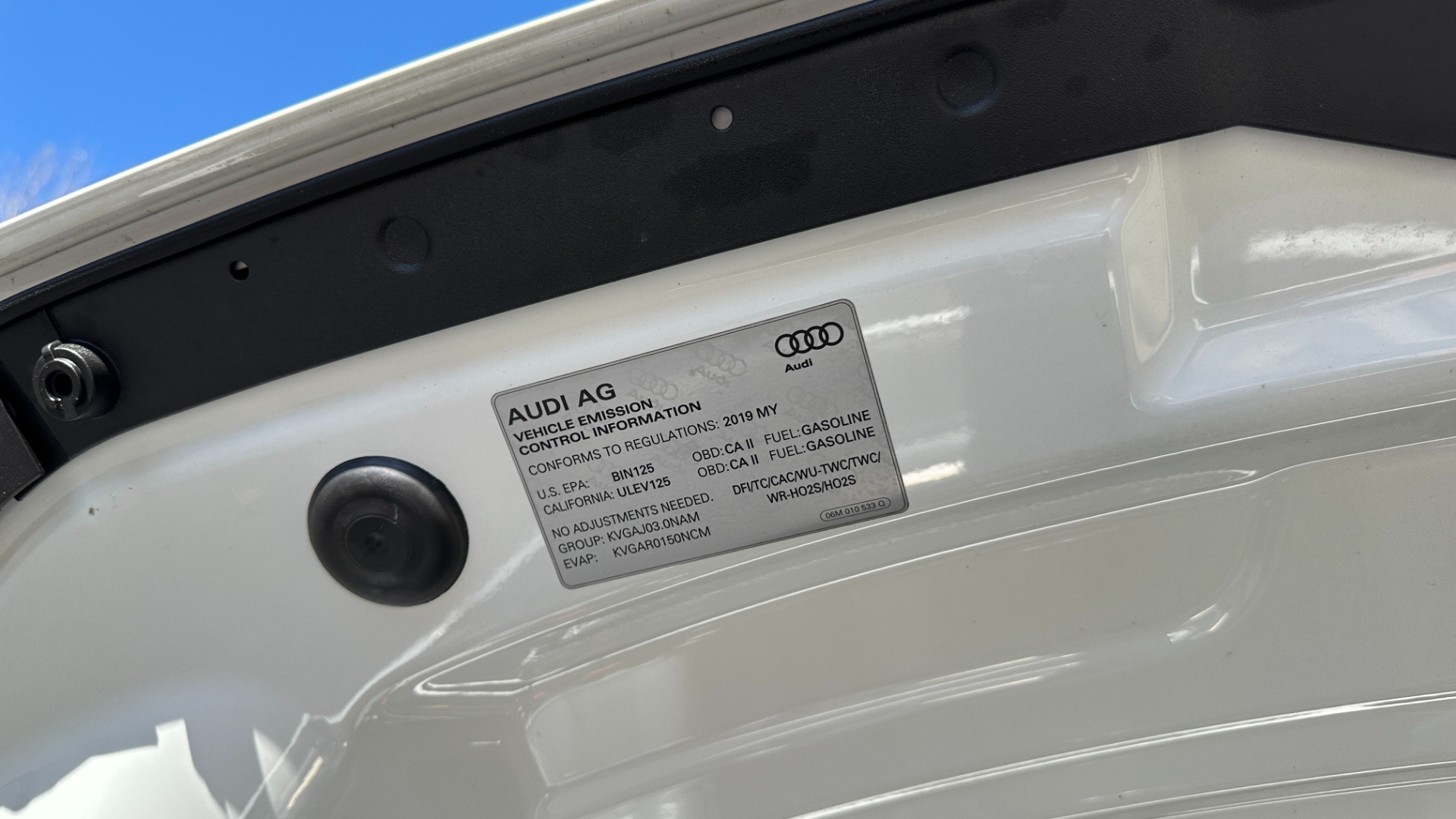 Used 2019 Audi Q8 PREMIUM / CONVENIENCE PACKAGE / TOWING PACKAGE / METALLIC PAINT for sale Sold at Formula Imports in Charlotte NC 28227 48