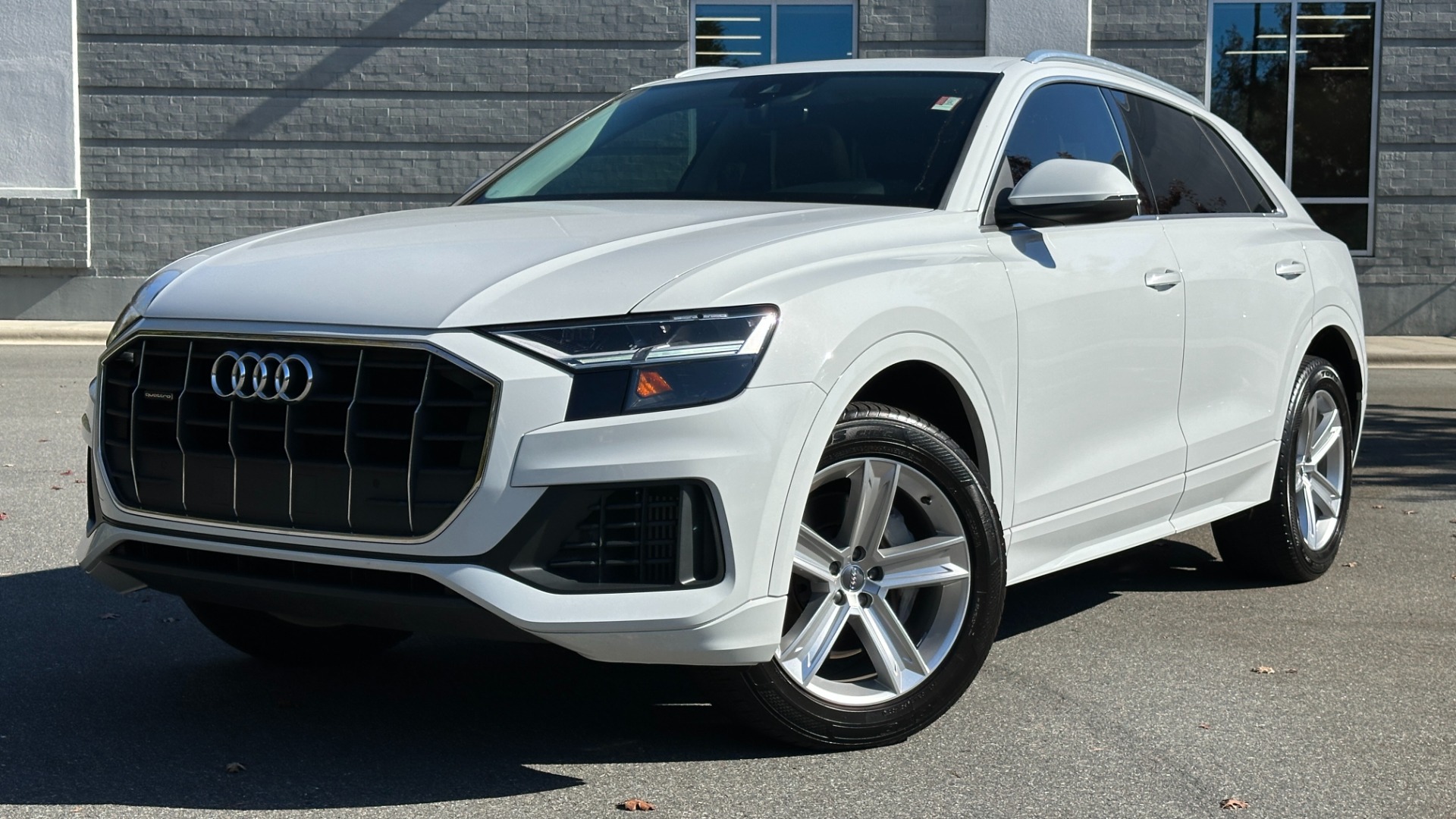 Used 2019 Audi Q8 PREMIUM / CONVENIENCE PACKAGE / TOWING PACKAGE / METALLIC PAINT for sale Sold at Formula Imports in Charlotte NC 28227 1