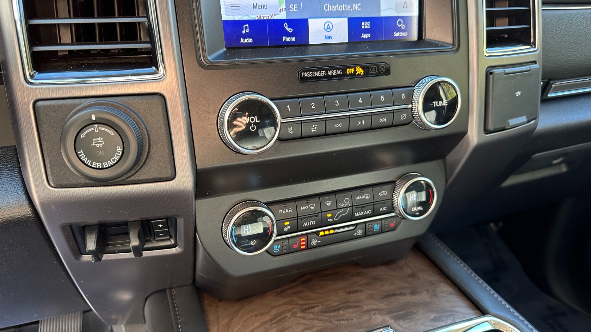 Used 2021 Ford Expedition Max PLATINUM / HEAVY DUTY TOW PACKAGE / REAR SEAT ENTERTAINMENT for sale $52,900 at Formula Imports in Charlotte NC 28227 19