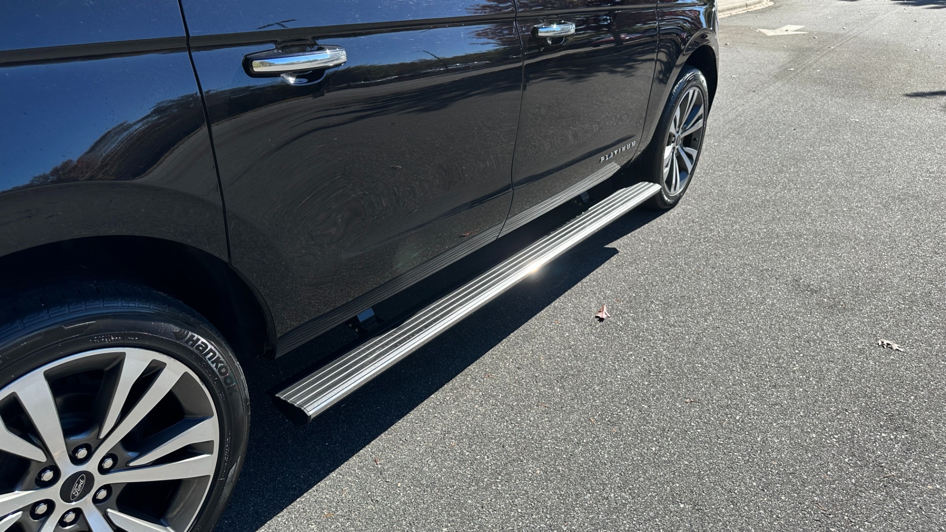 Used 2021 Ford Expedition Max PLATINUM / HEAVY DUTY TOW PACKAGE / REAR SEAT ENTERTAINMENT for sale Sold at Formula Imports in Charlotte NC 28227 47