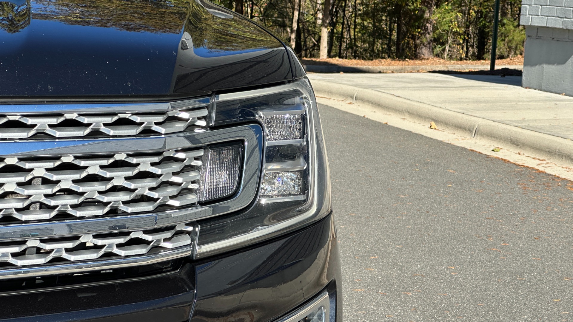 Used 2021 Ford Expedition Max PLATINUM / HEAVY DUTY TOW PACKAGE / REAR SEAT ENTERTAINMENT for sale $52,900 at Formula Imports in Charlotte NC 28227 52